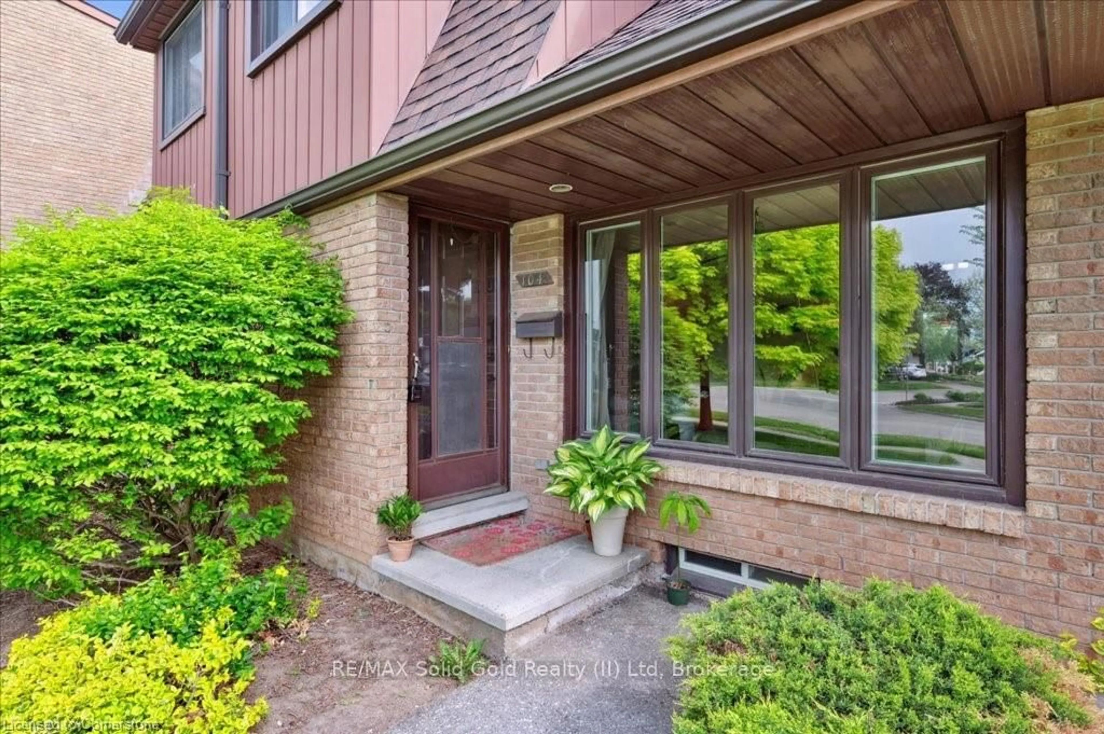 Unknown for 104 Kingswood Dr, Kitchener Ontario N2E 1S9