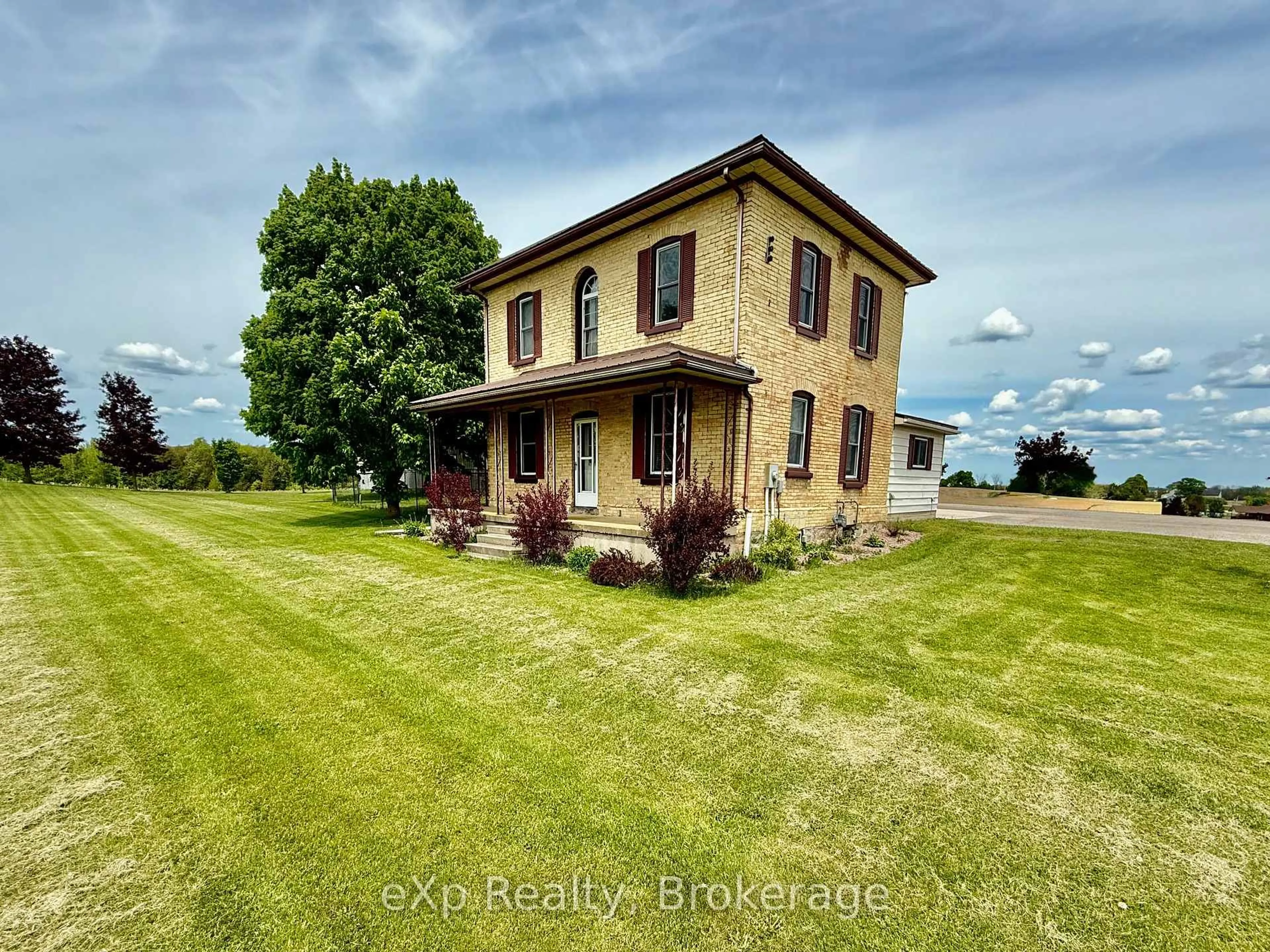 A pic from outside/outdoor area/front of a property/back of a property/a pic from drone, building for 7 21-22, R. R. 1 Sdrd, South Bruce Ontario N0G 2J0
