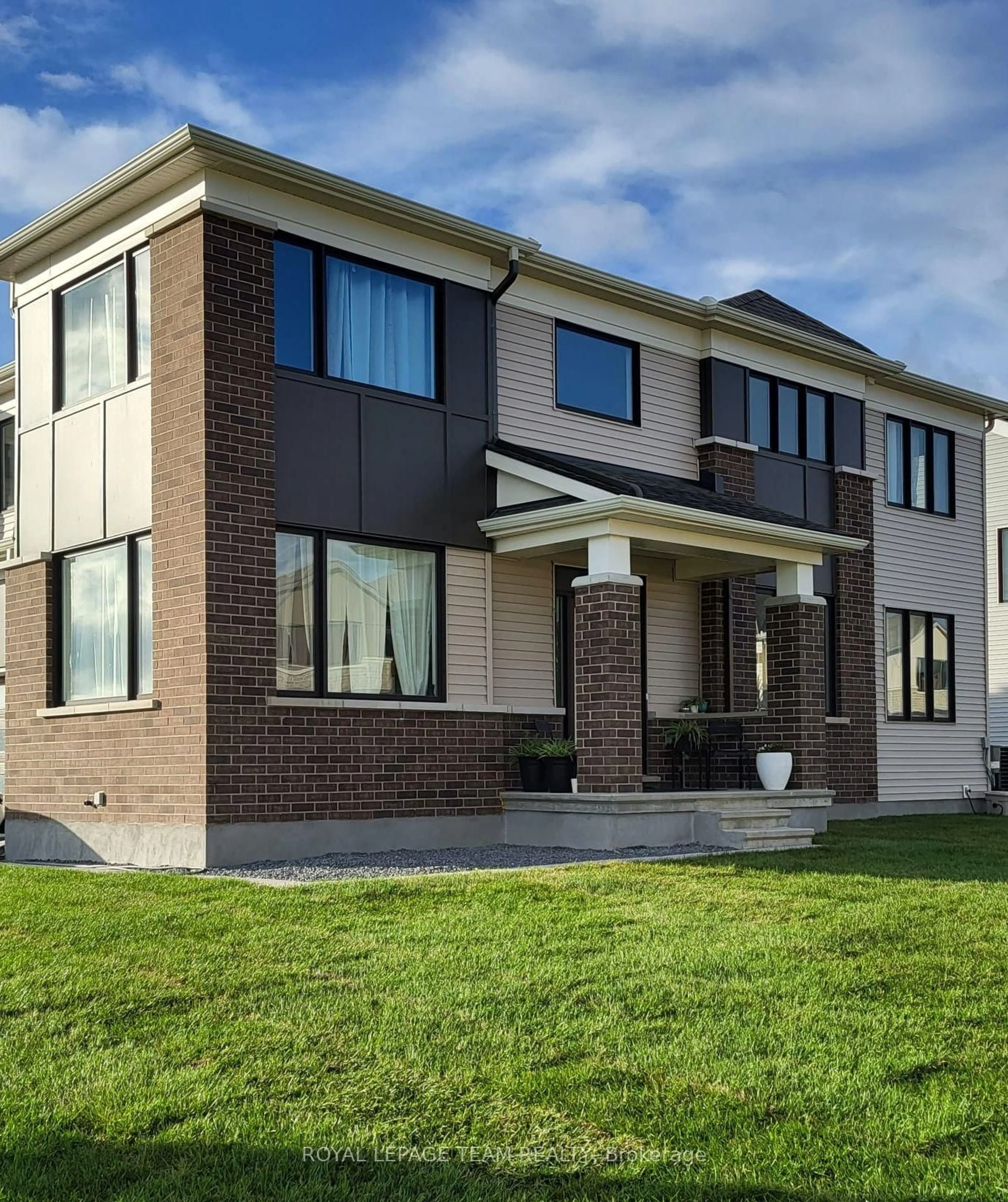 Home with brick exterior material, building for 165 Yearling Circ, Richmond Ontario K0A 2Z0