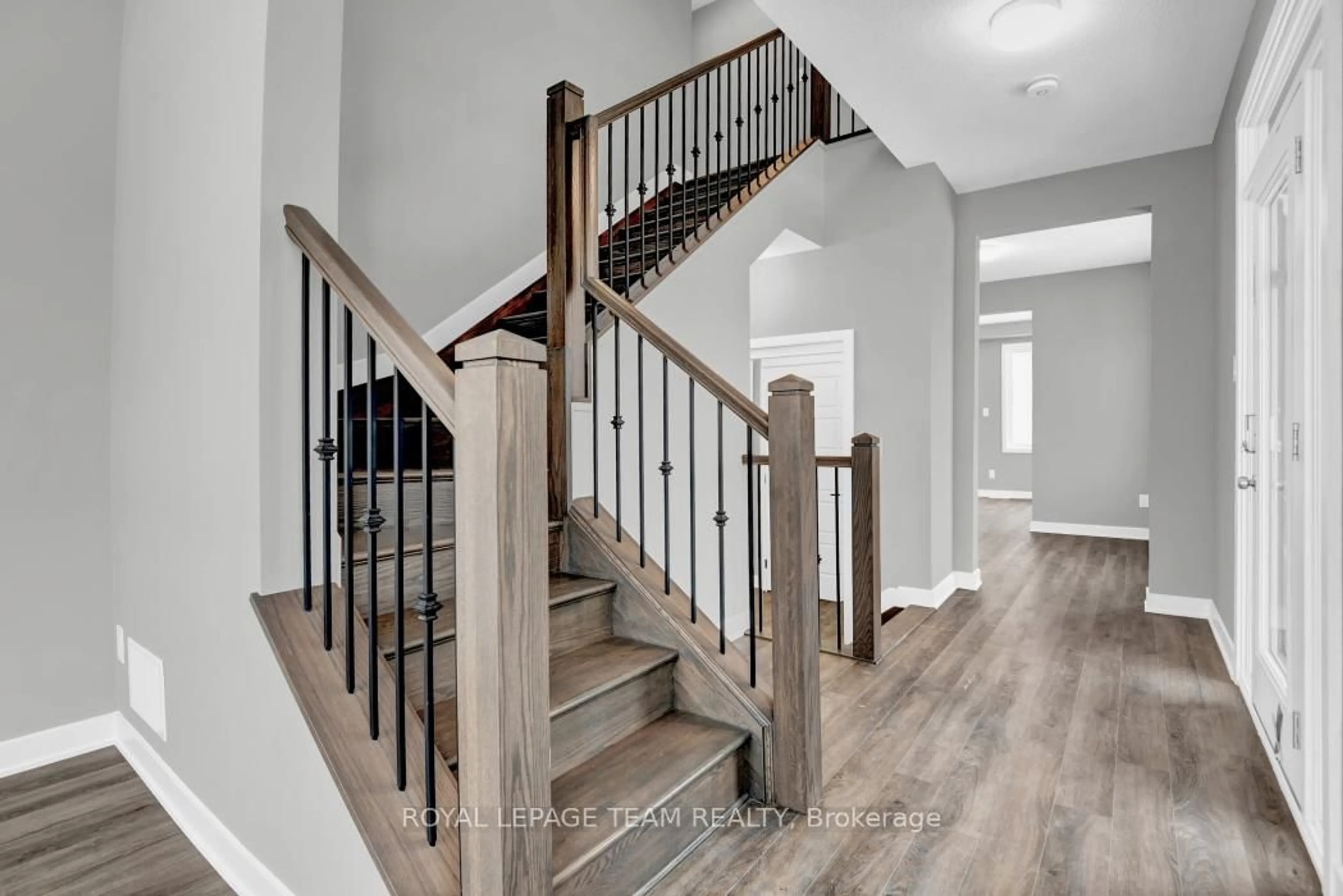 Stairs for 165 Yearling Circ, Richmond Ontario K0A 2Z0