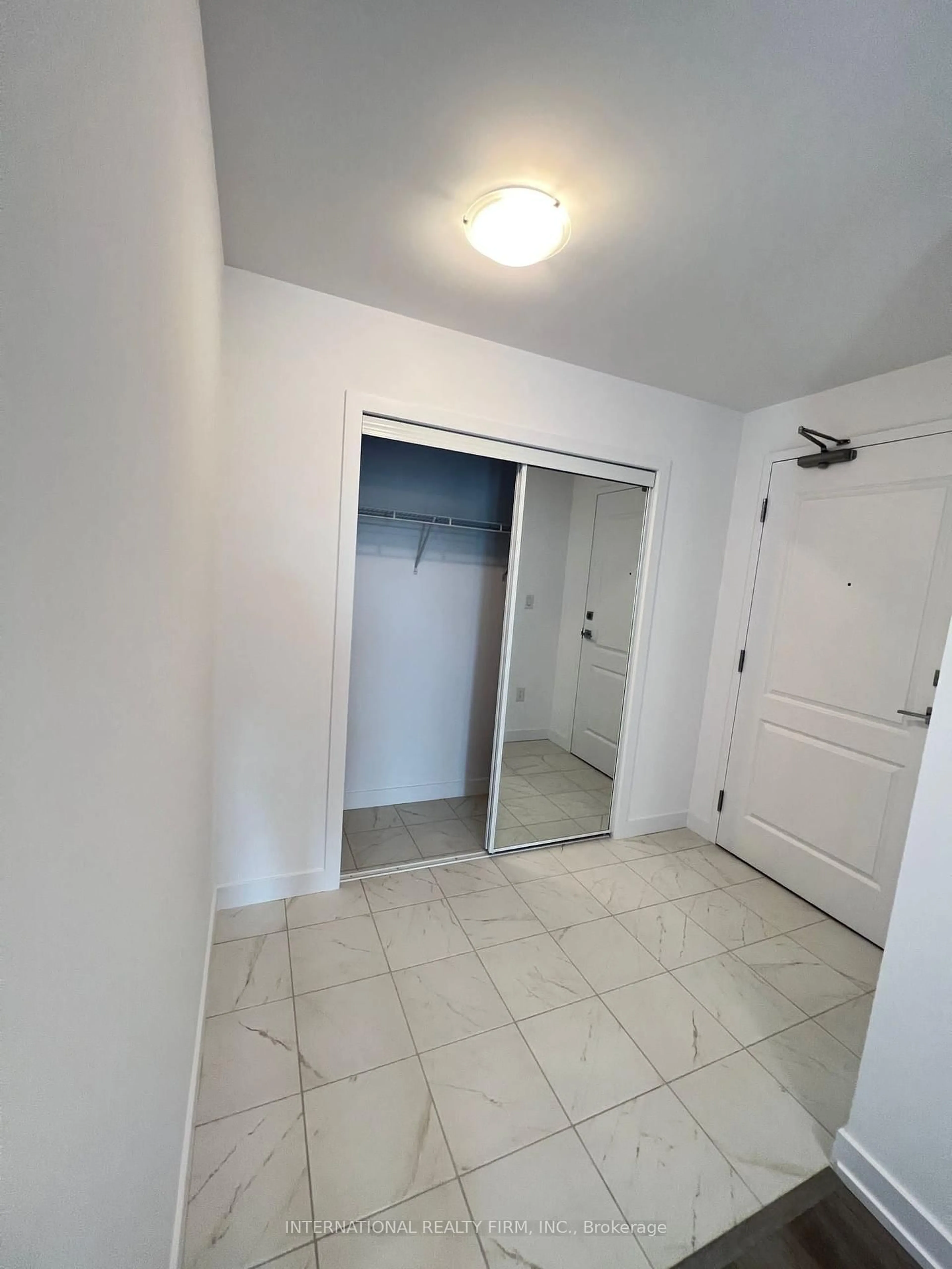 A pic of a room for 460 Dundas St St #305, Hamilton Ontario L0R 2H4