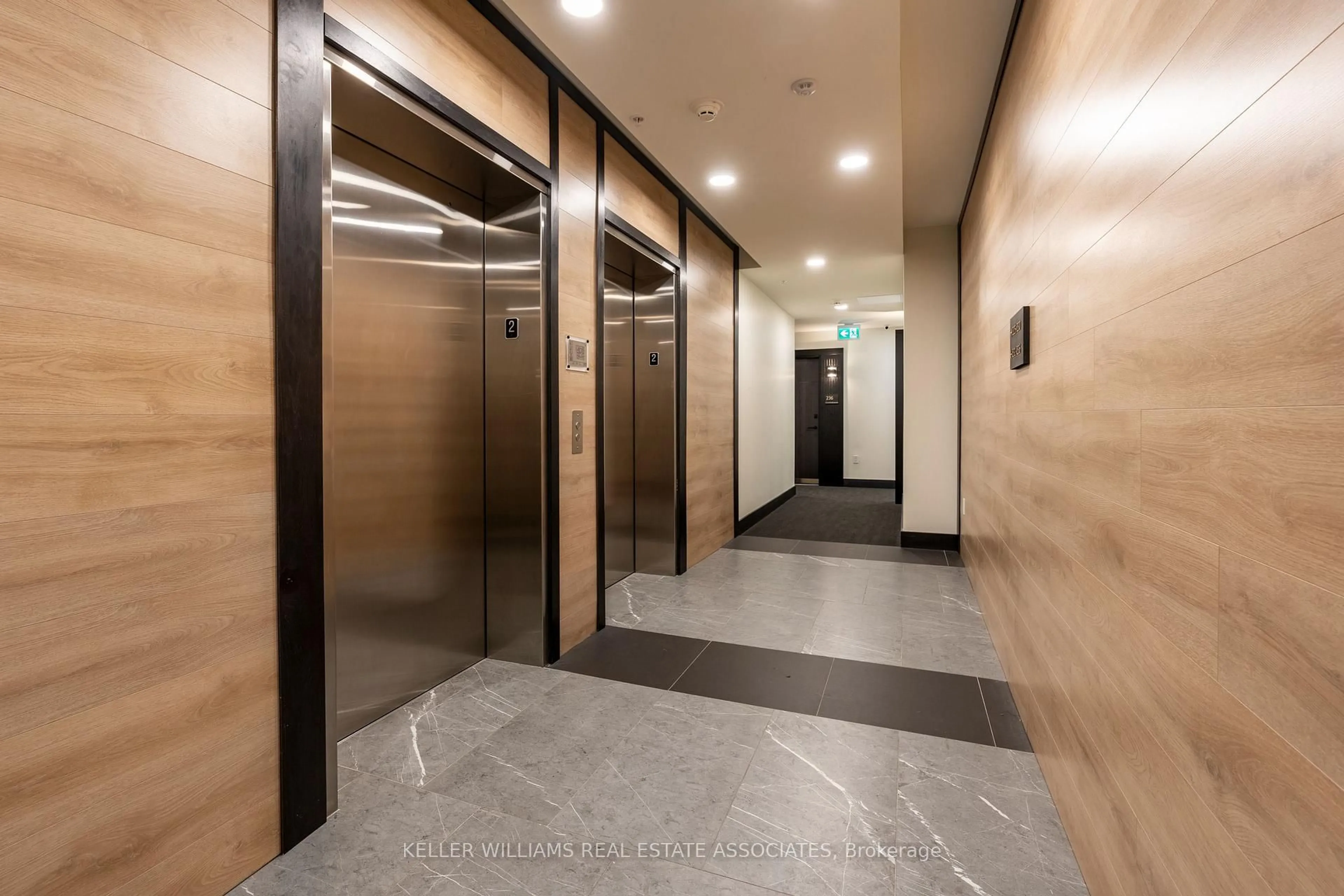 Indoor foyer for 145 Columbia St #514, Waterloo Ontario N2L 0K7