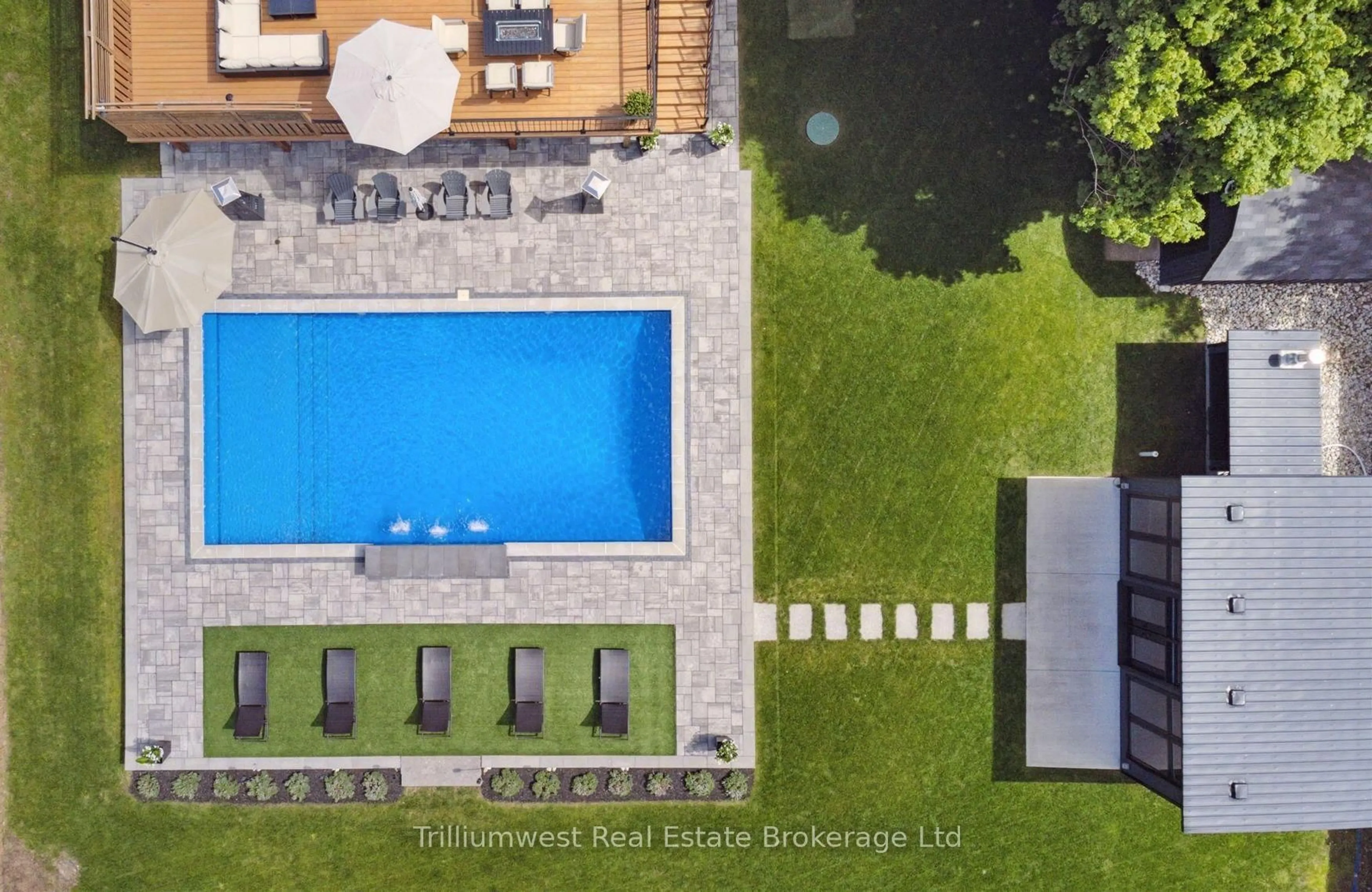 Pool for 5 Pandora Dr, Guelph/Eramosa Ontario N1H 6J2