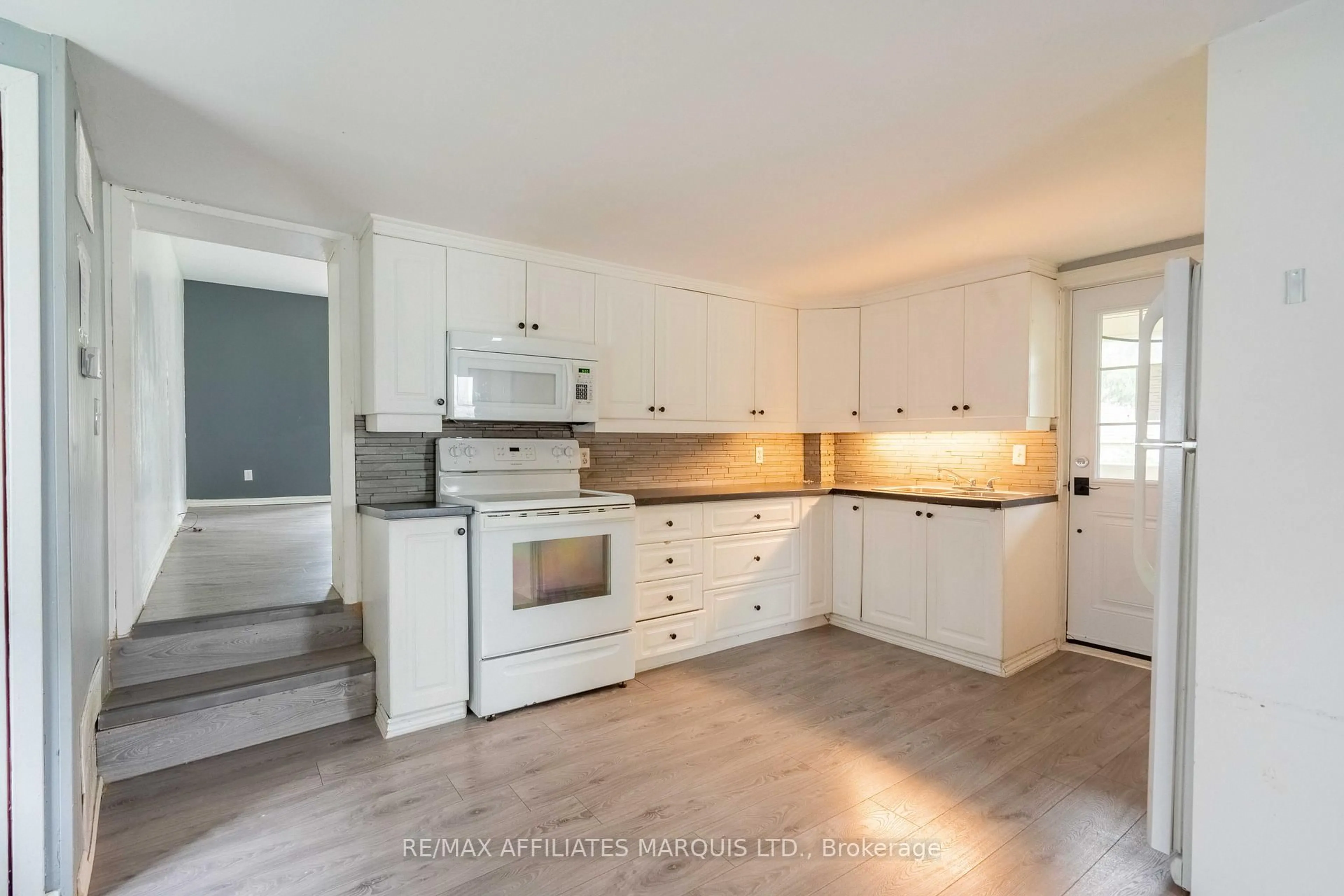 Open concept kitchen, unknown for 17390 COUNTY 43 Rd, North Stormont Ontario K0C 1V0