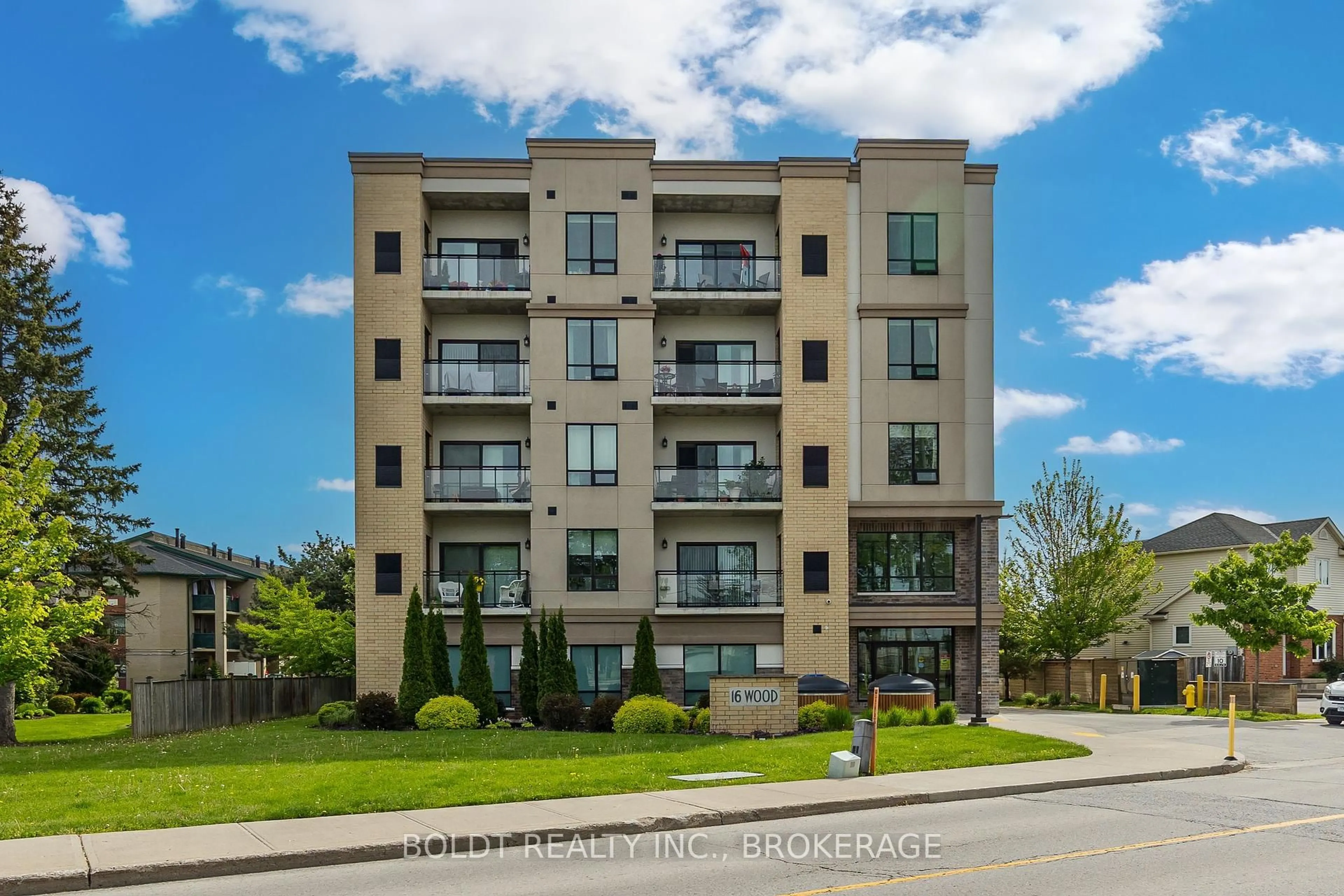 Home with brick exterior material, building for 16 Wood St #507, St. Catharines Ontario L2N 2A9