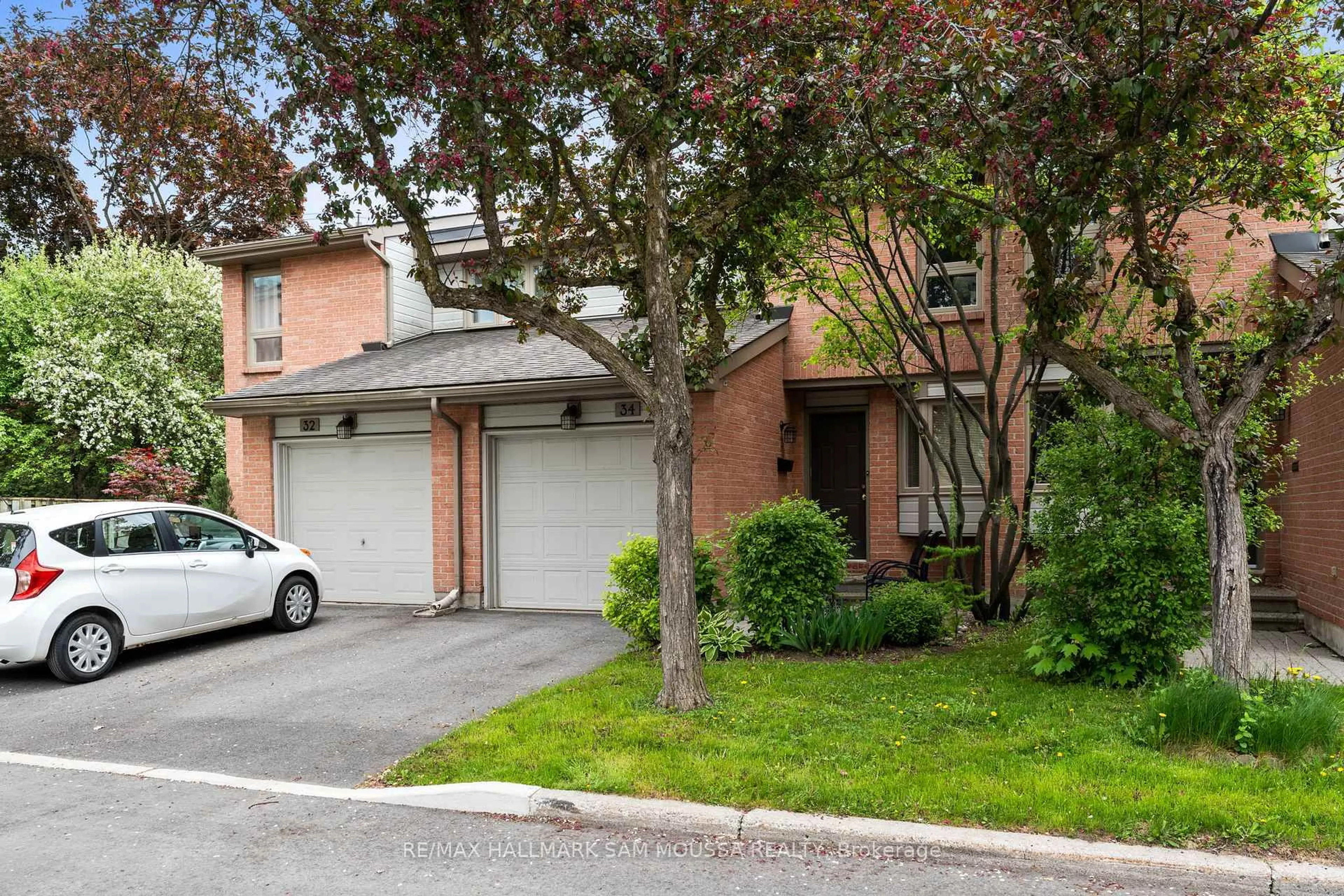 Unknown for 710 Coronation Ave #34, Ottawa Ontario K1G 4G7
