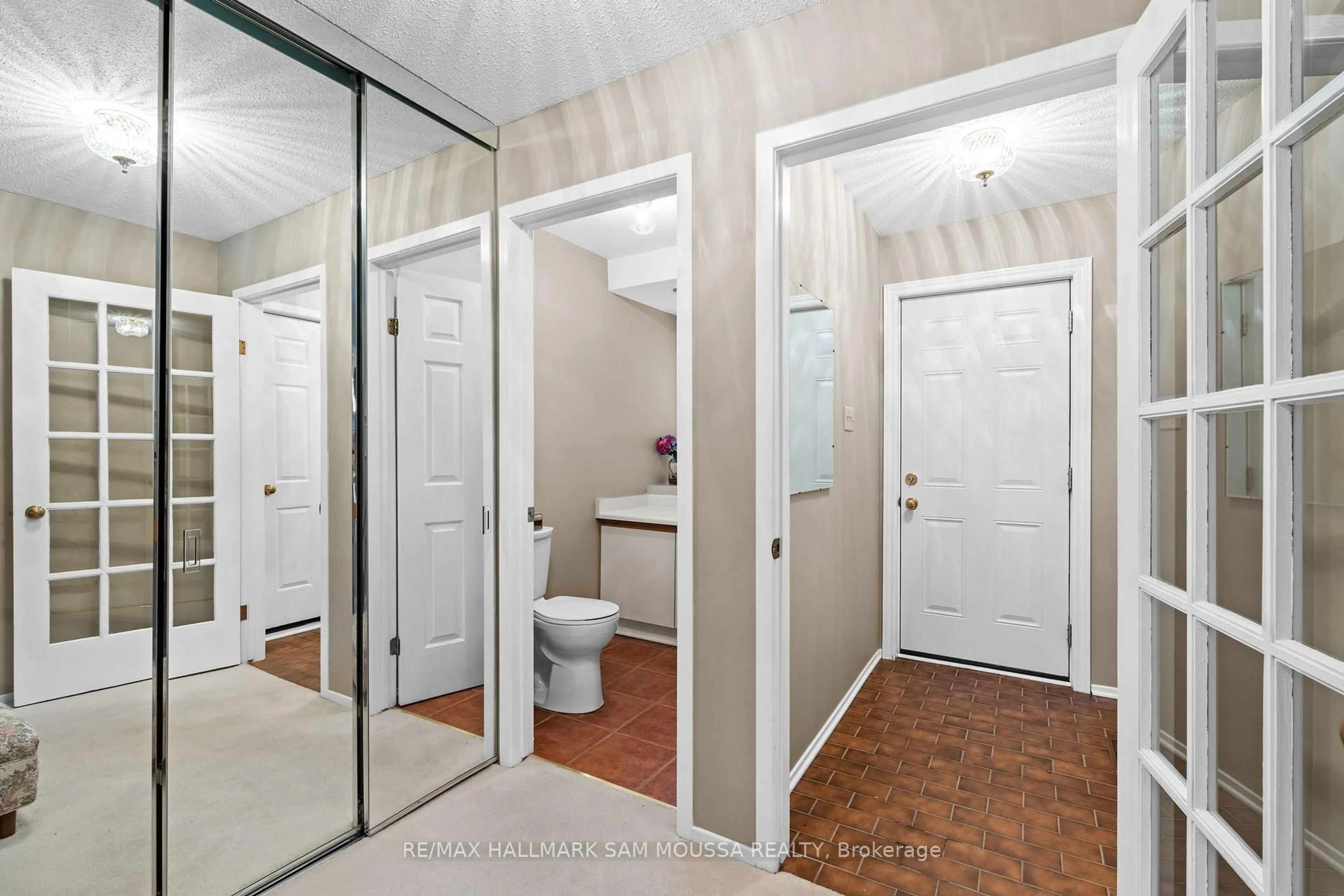 Unknown for 710 Coronation Ave #34, Ottawa Ontario K1G 4G7