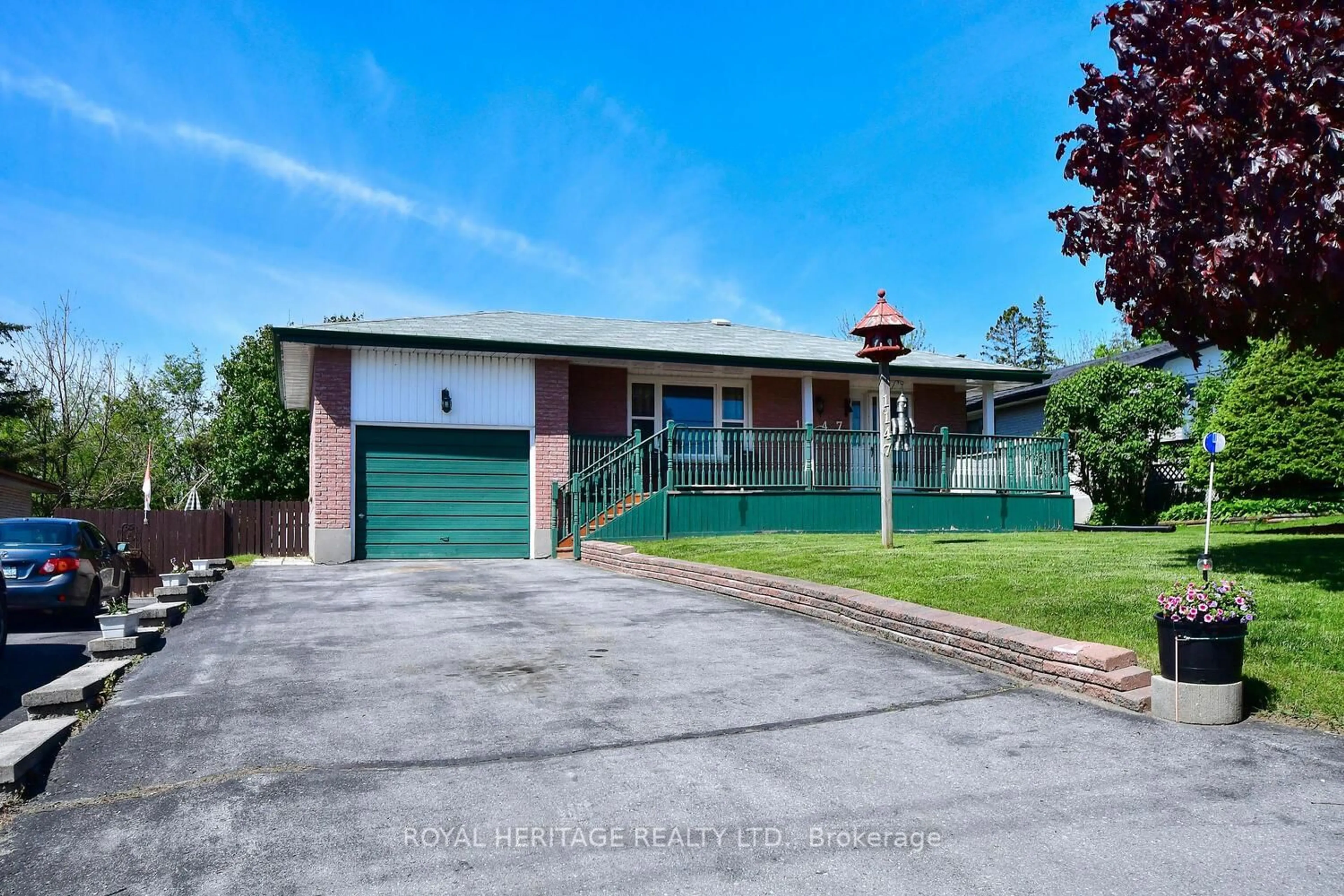 A pic from outside/outdoor area/front of a property/back of a property/a pic from drone, street for 1147 Chemong Rd, Peterborough North Ontario K9J 6X2