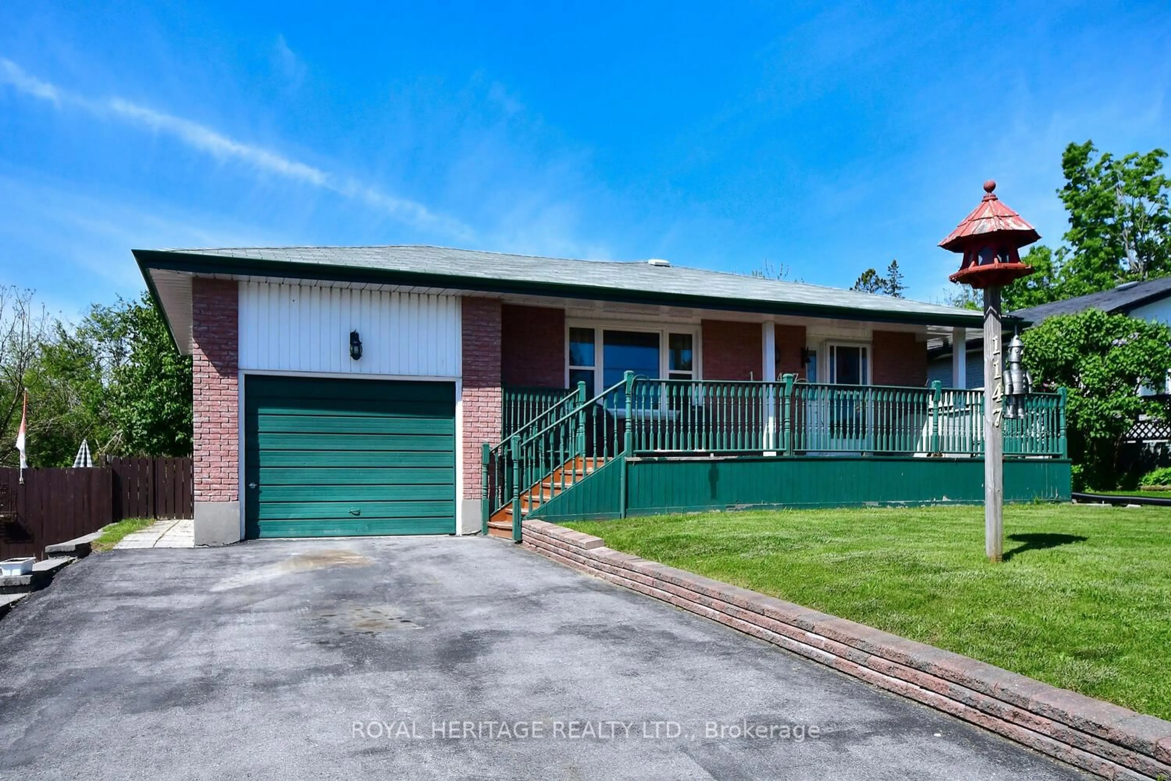 Home with brick exterior material, street for 1147 Chemong Rd, Peterborough North Ontario K9J 6X2