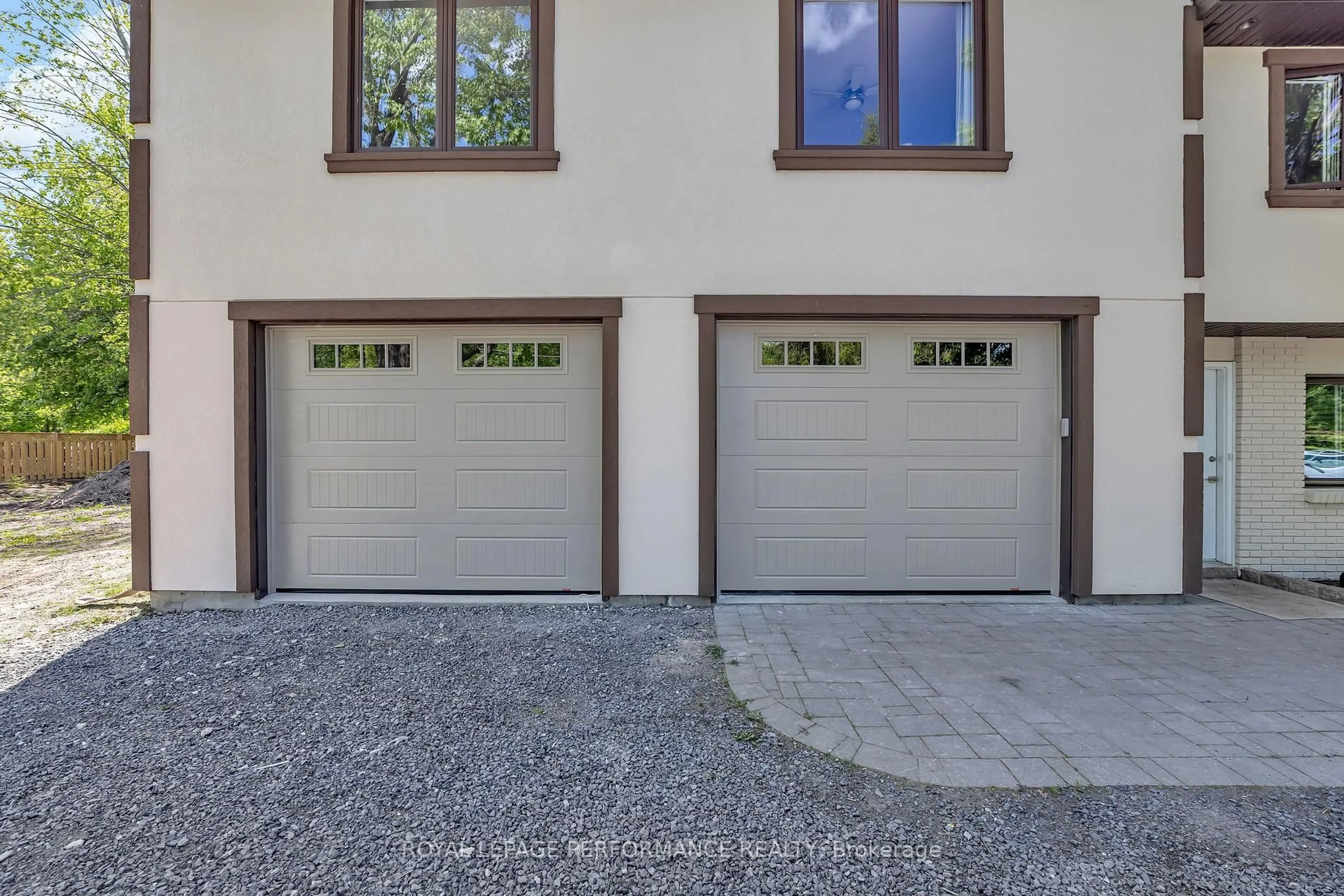 Indoor garage for 9 Bols St, Russell Ontario K4R 1A7