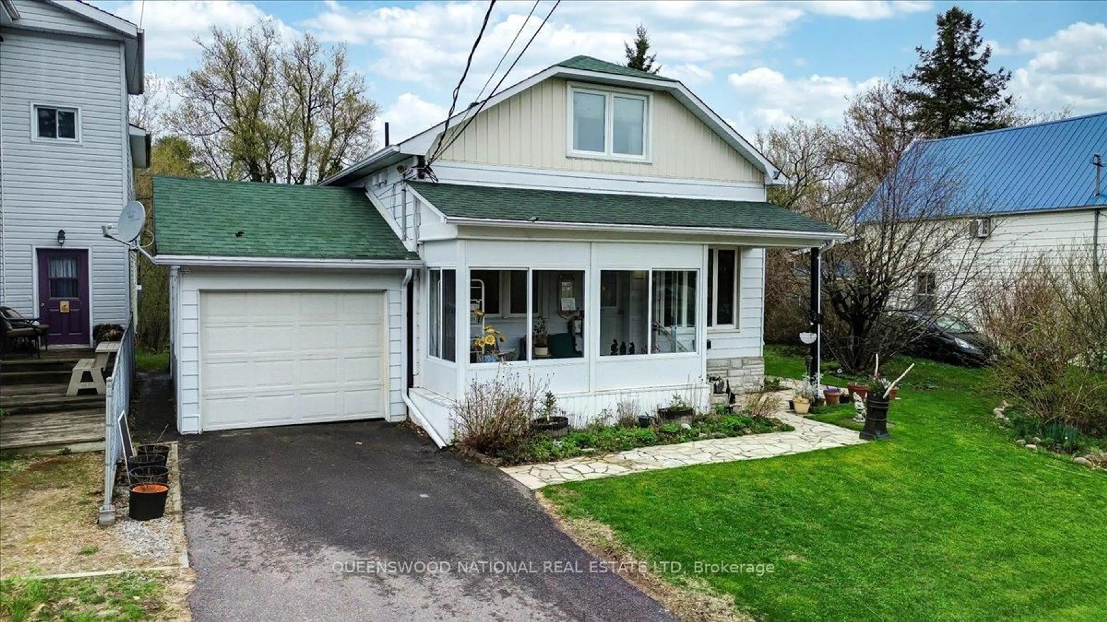Home with vinyl exterior material, street for 26 North St, Killaloe Ontario K0J 2A0