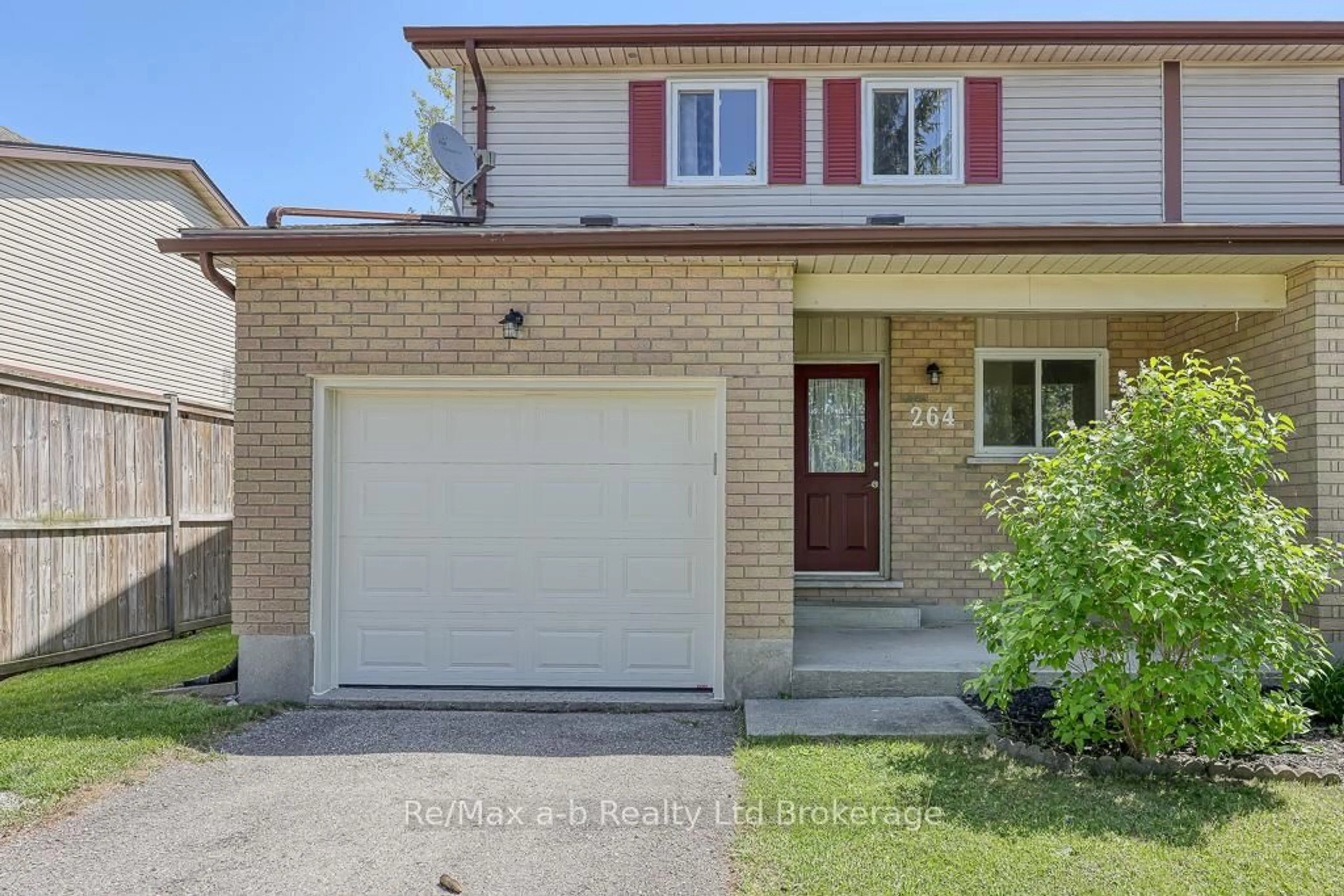Home with brick exterior material, street for 264 Beckett Rd, Ingersoll Ontario N5C 3X6