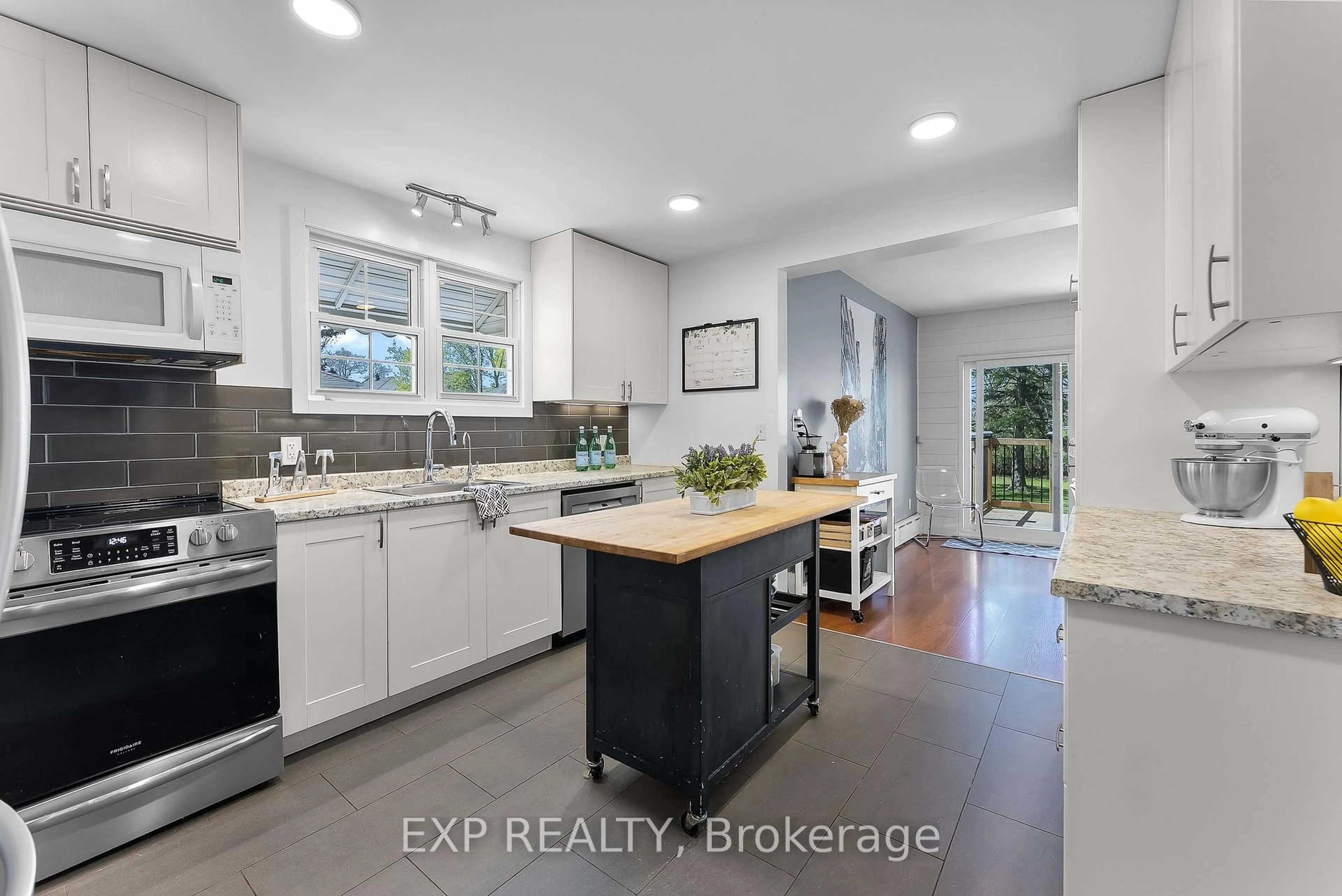 Open concept kitchen, ceramic/tile floor for 9 Queen St, Thorold Ontario L2V 2P7