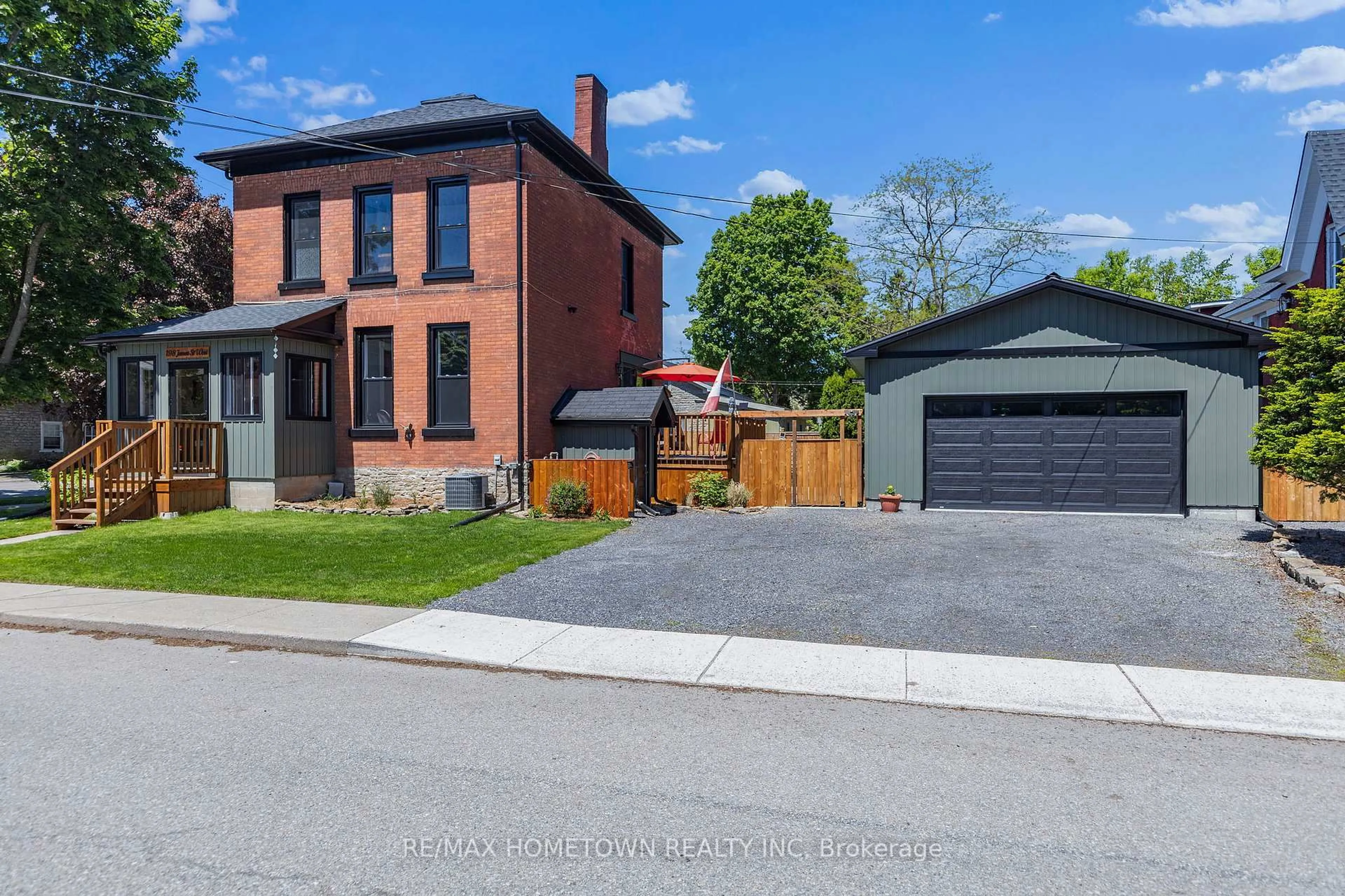 Home with brick exterior material, street for 198 James St, Prescott Ontario K0E 1T0