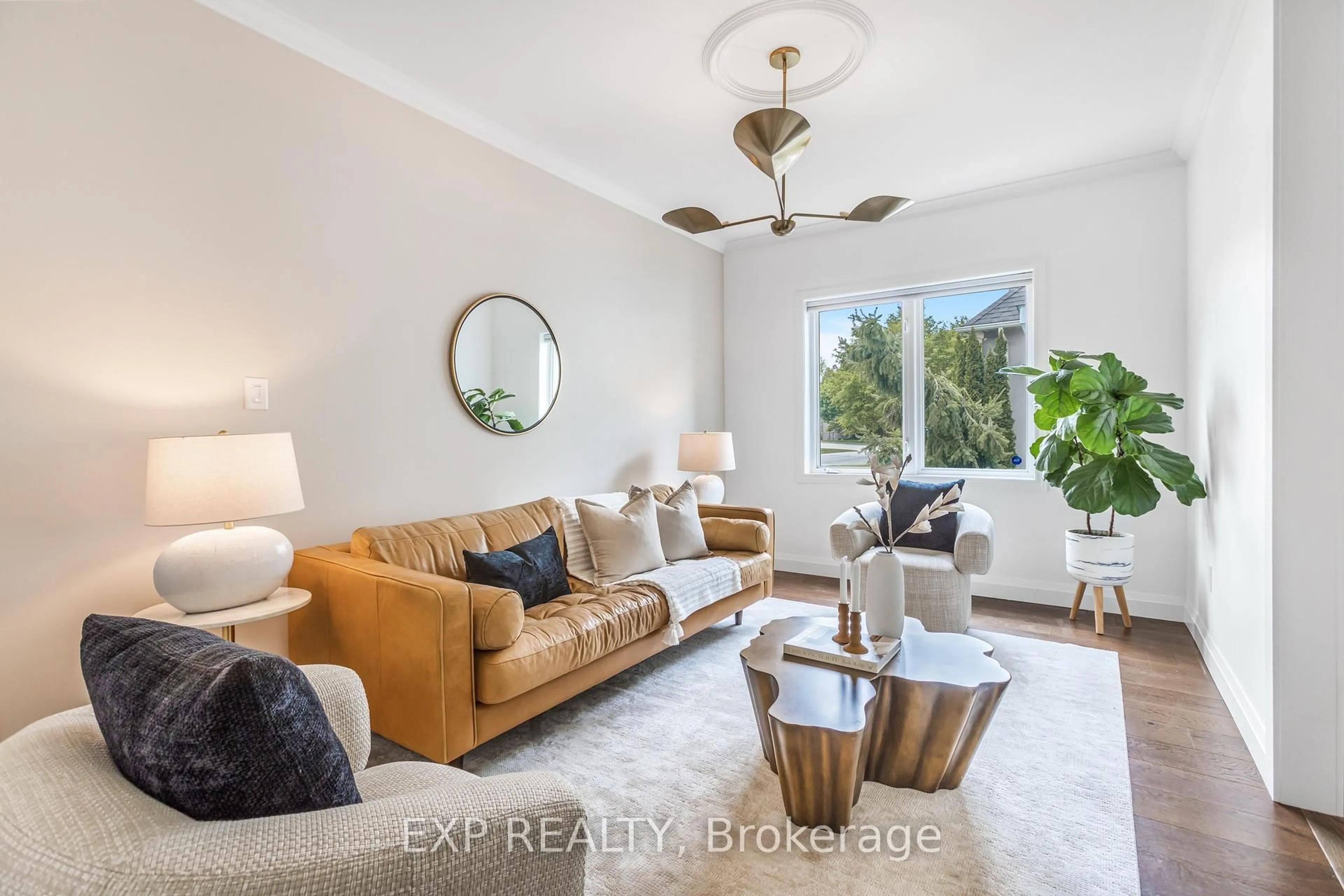 Living room with furniture, unknown for 667 Highvalley Rd, Hamilton Ontario L9G 4B3