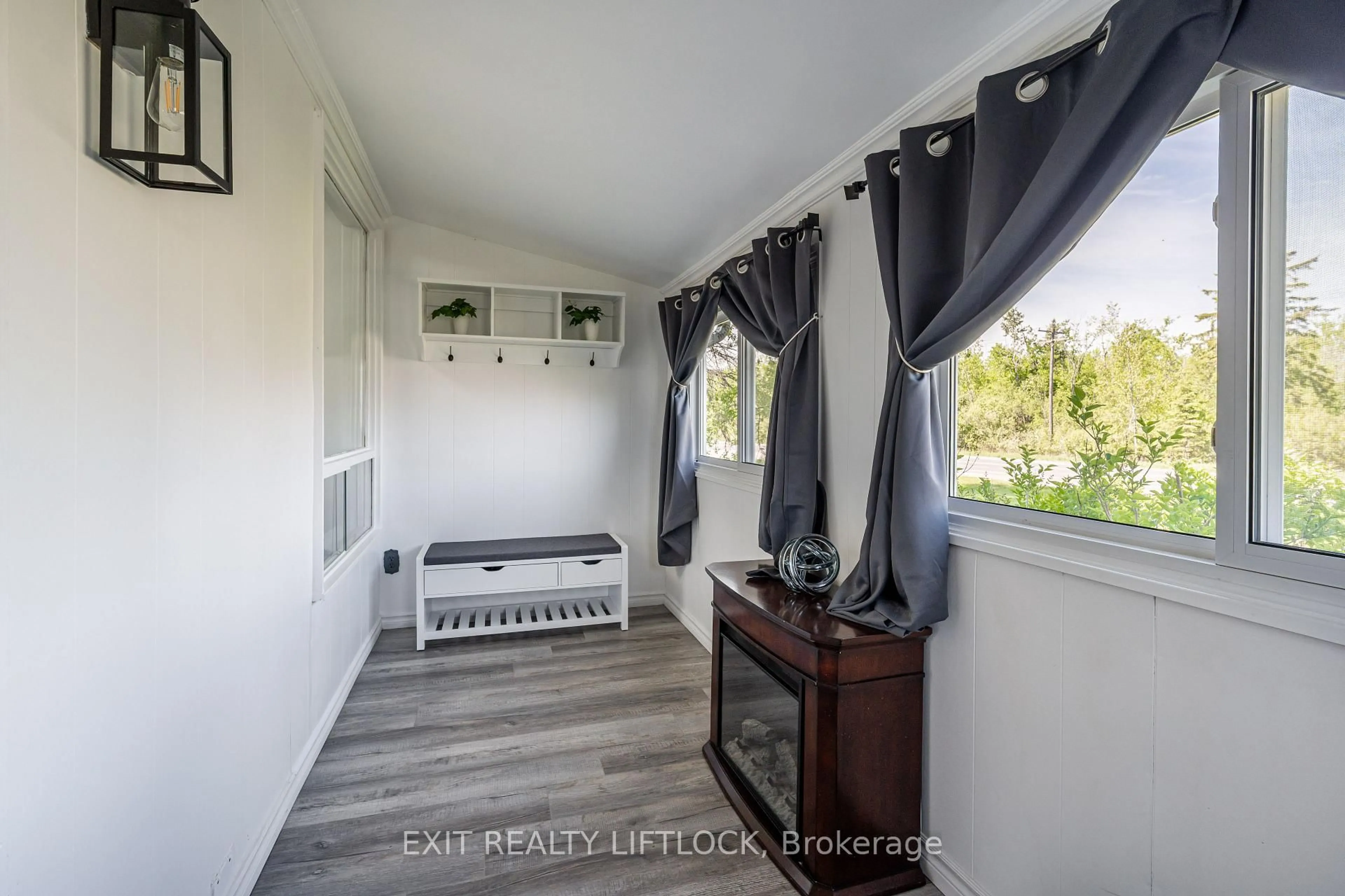 Indoor entryway for 1301 County Rd 28 N/A, Otonabee-South Monaghan Ontario K0L 1V0