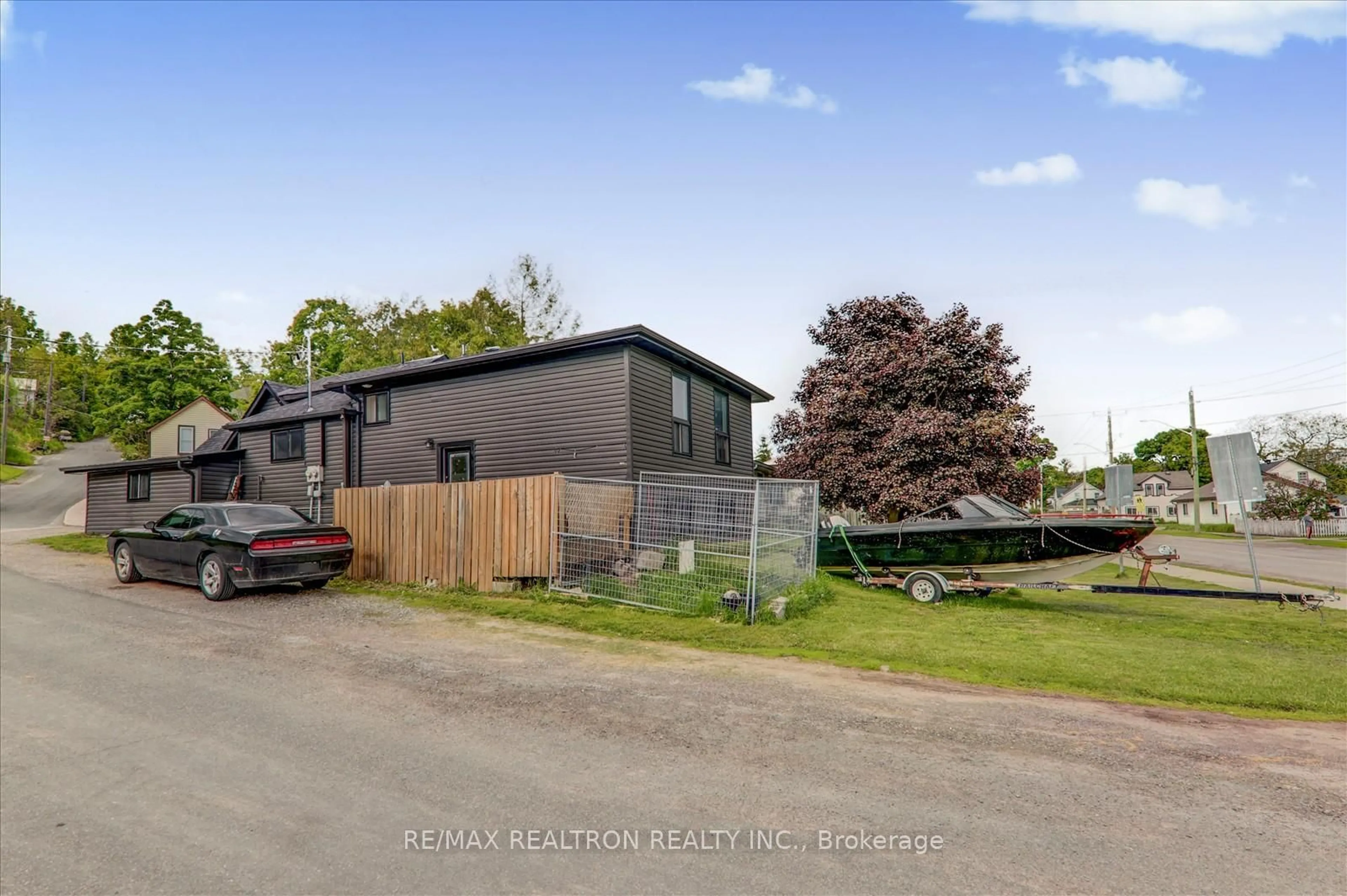 A pic from outside/outdoor area/front of a property/back of a property/a pic from drone, street for 69 Maple St, Trent Hills Ontario K0L 1L0