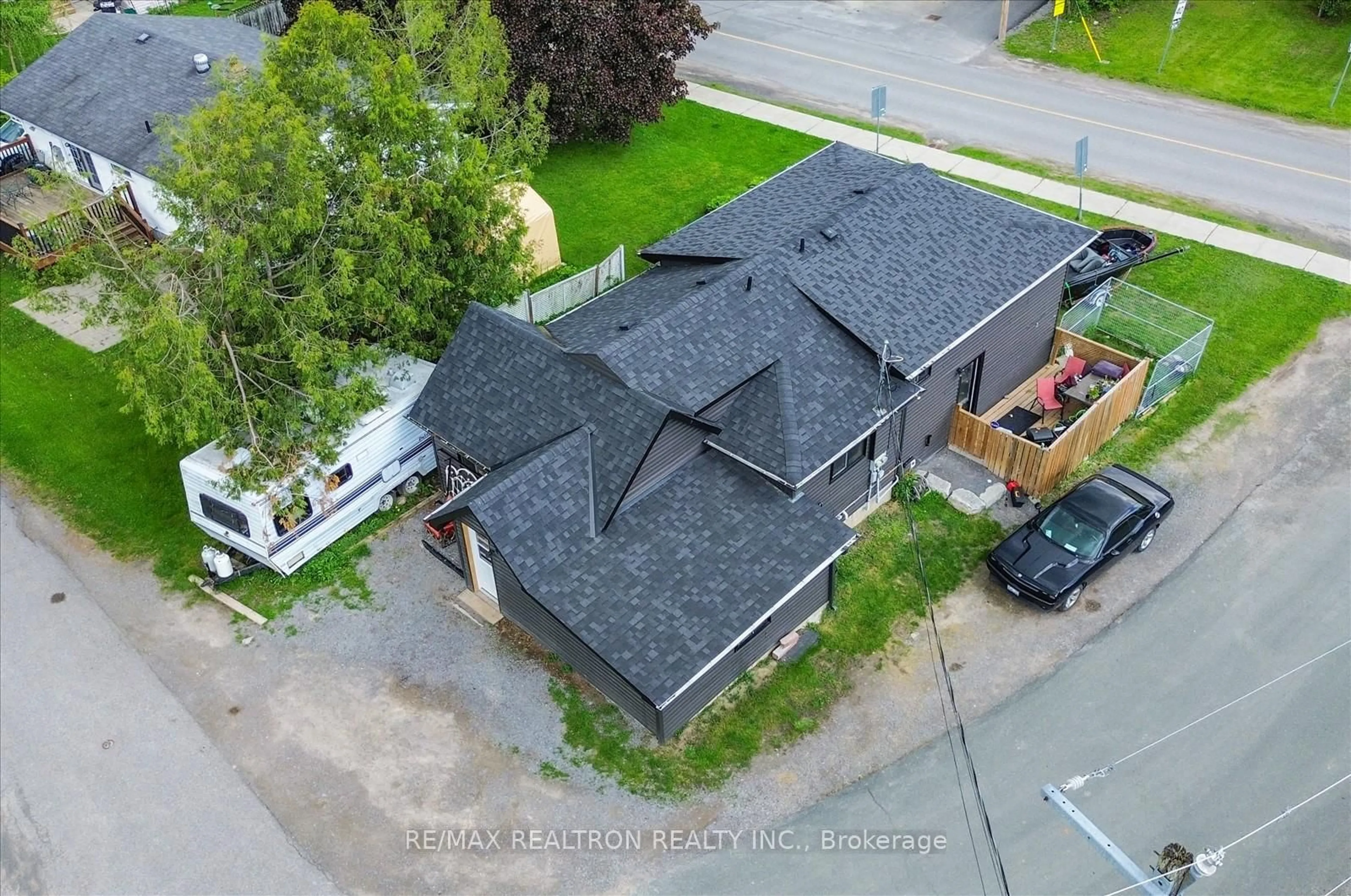A pic from outside/outdoor area/front of a property/back of a property/a pic from drone, street for 69 Maple St, Trent Hills Ontario K0L 1L0