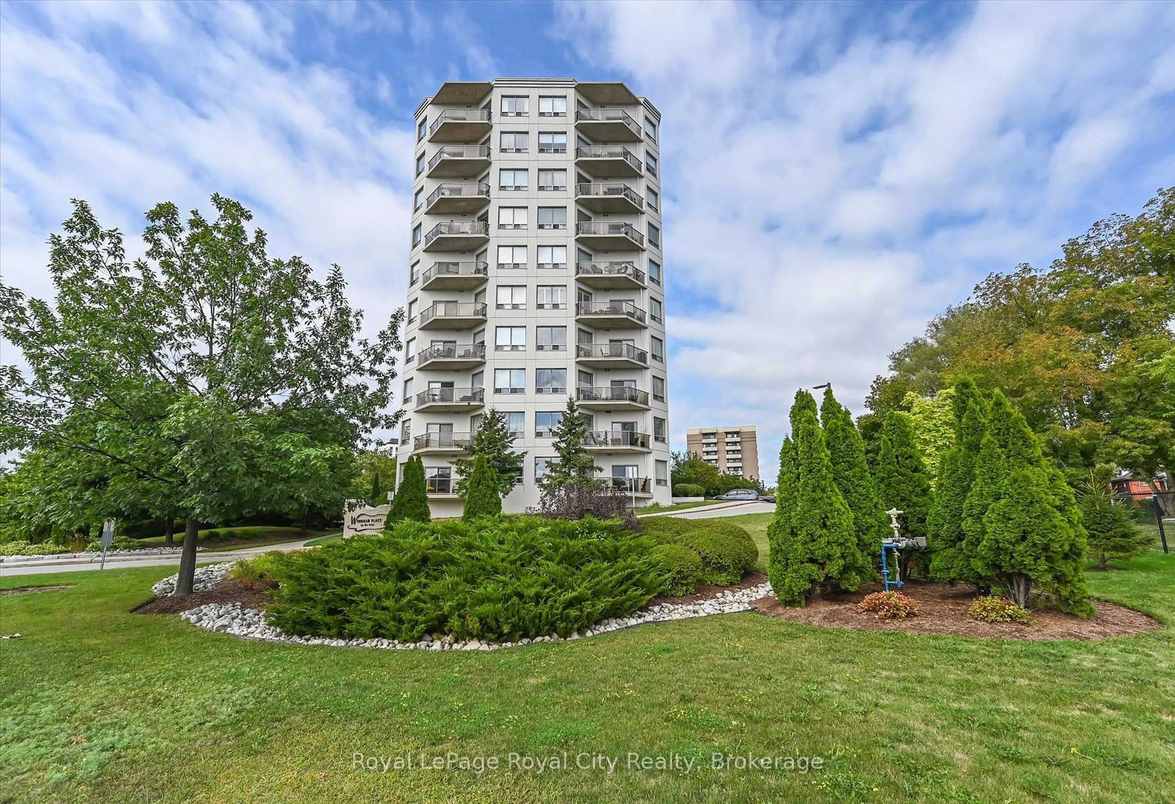 A pic from outside/outdoor area/front of a property/back of a property/a pic from drone, water/lake/river/ocean view for 60 Wyndham St #104, Guelph Ontario N1E 7H7