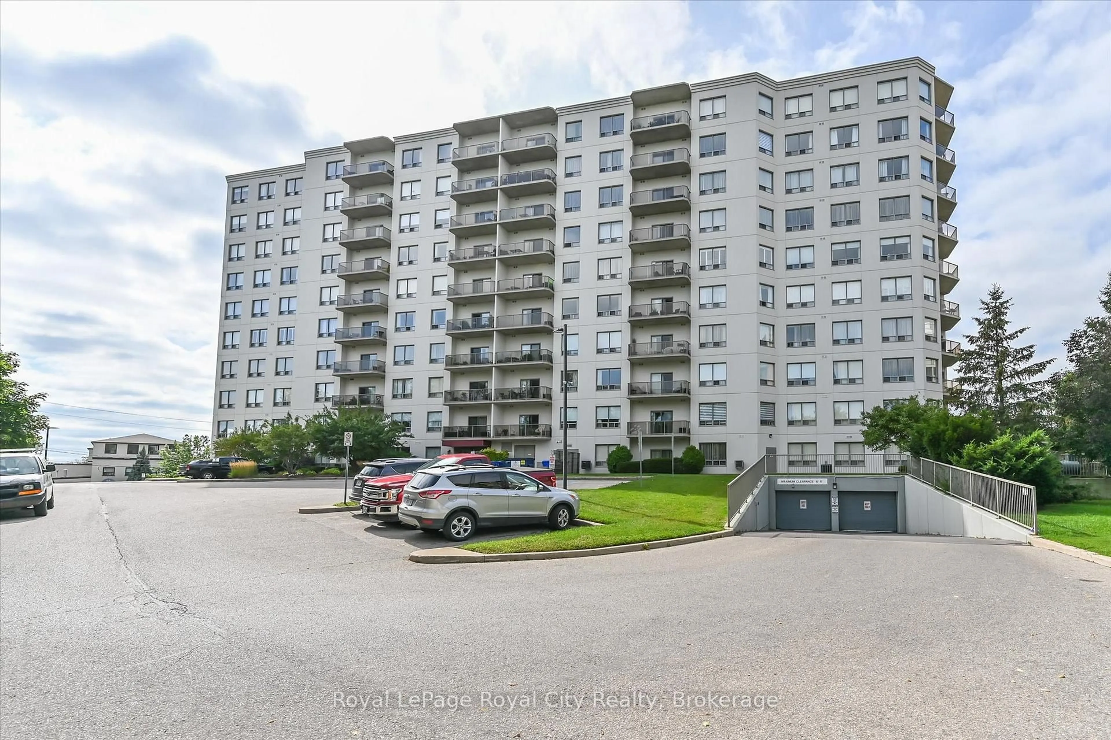 A pic from outside/outdoor area/front of a property/back of a property/a pic from drone, street for 60 Wyndham St #104, Guelph Ontario N1E 7H7