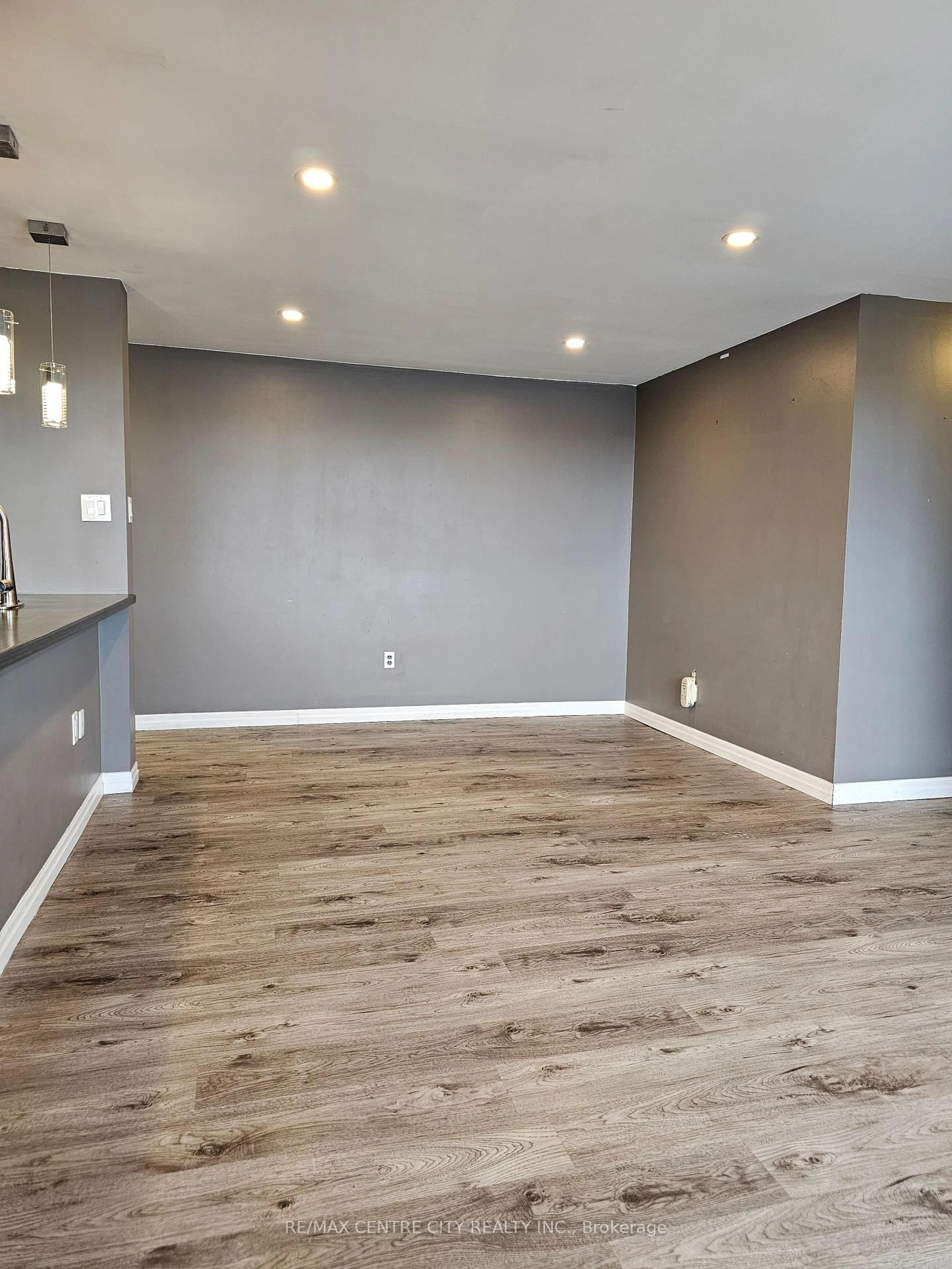 A pic of a room for 1102 Jalna Blvd #601, London South Ontario N6E 1X8