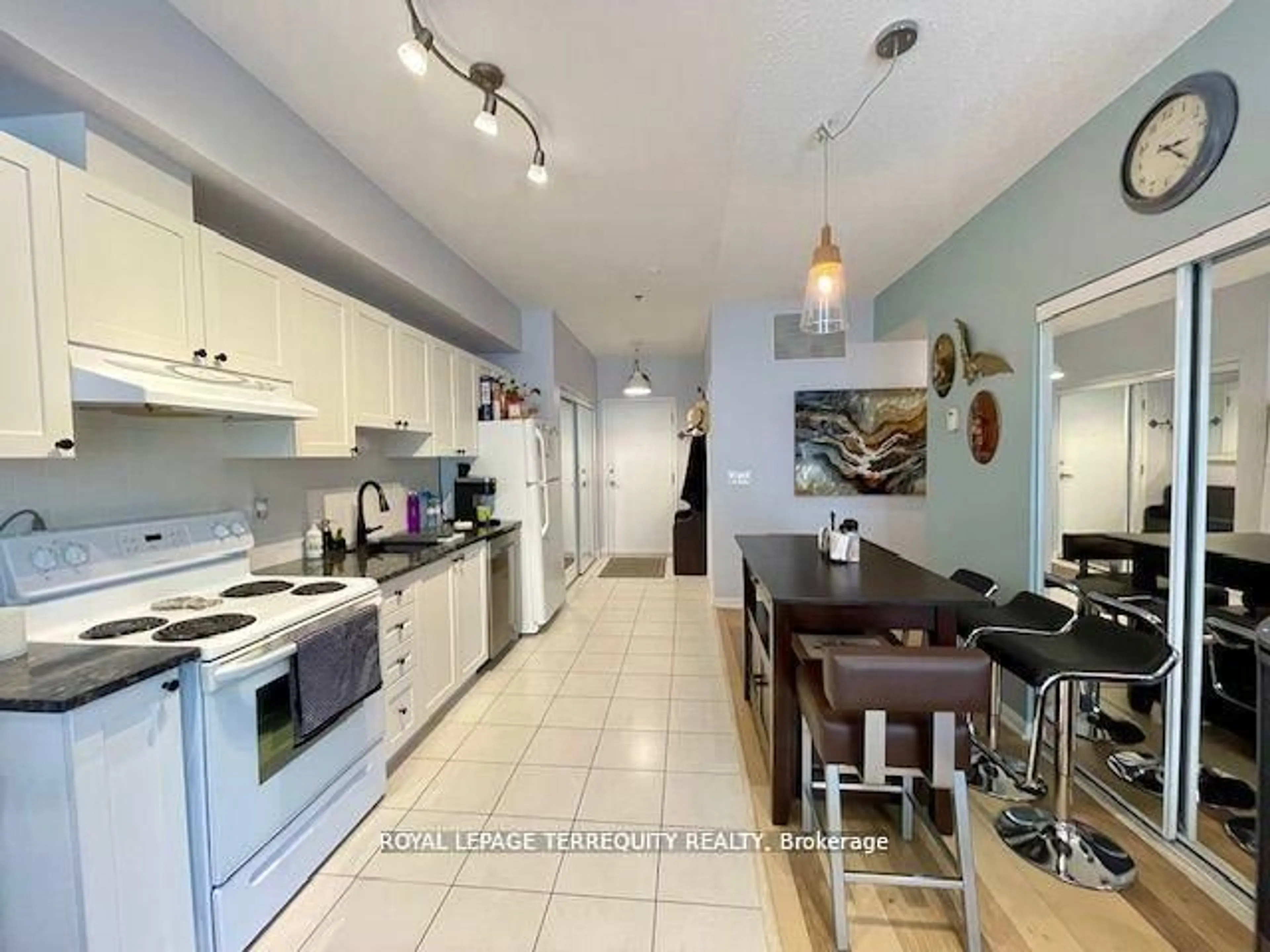 Open concept kitchen, ceramic/tile floor for 50 Mill St #314, Port Hope Ontario L1A 2T2