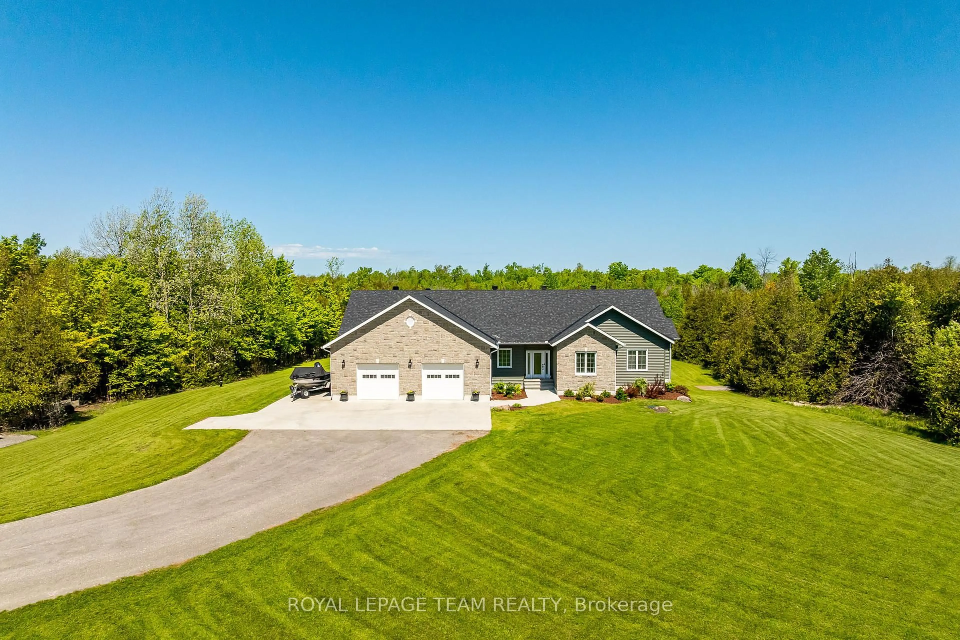 A pic from outside/outdoor area/front of a property/back of a property/a pic from drone, unknown for 830 Kitley Line 3 Rd, Elizabethtown-Kitley Ontario K0G 1G0
