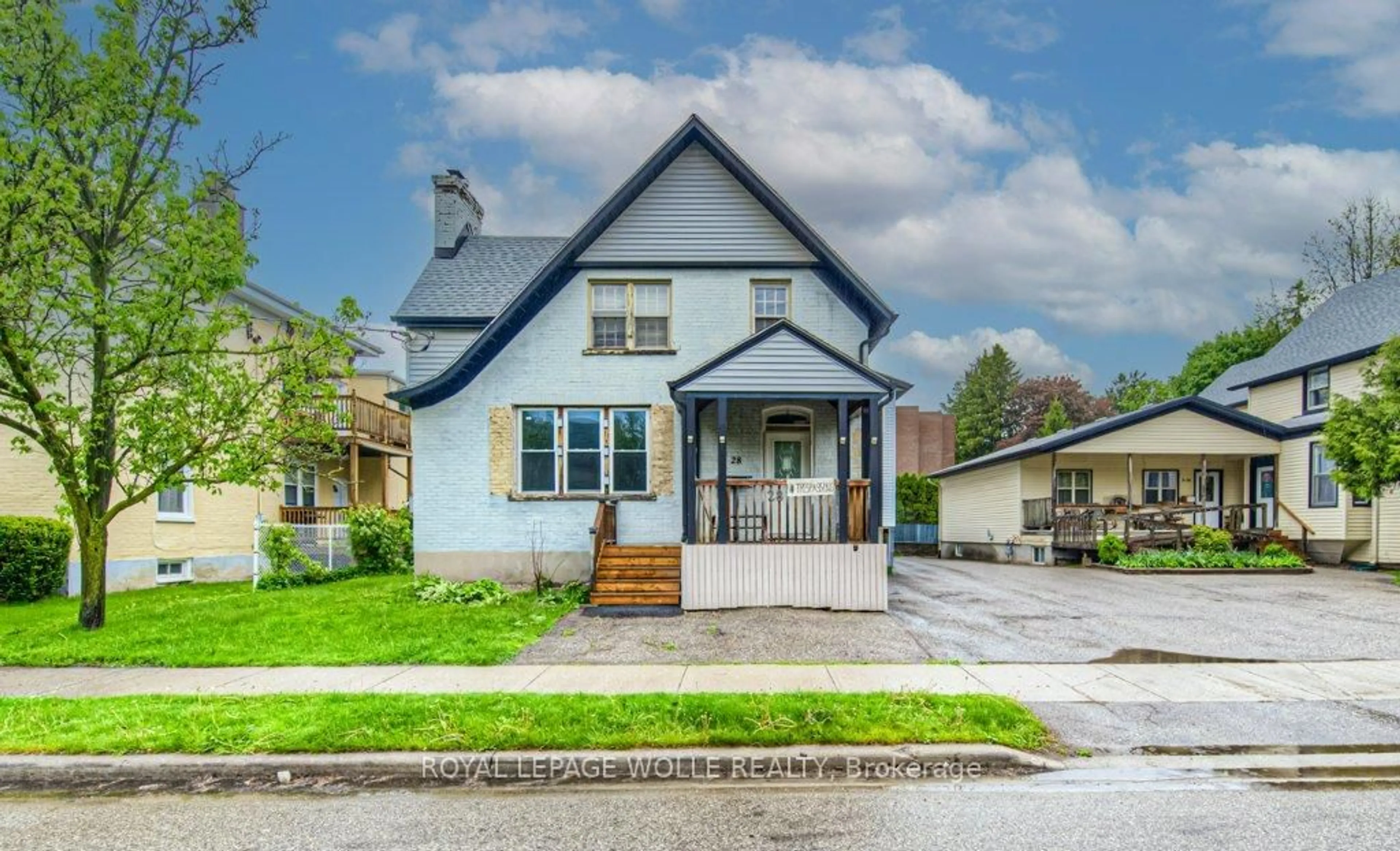 Home with brick exterior material, street for 28 Allen St, Waterloo Ontario N2J 1H9
