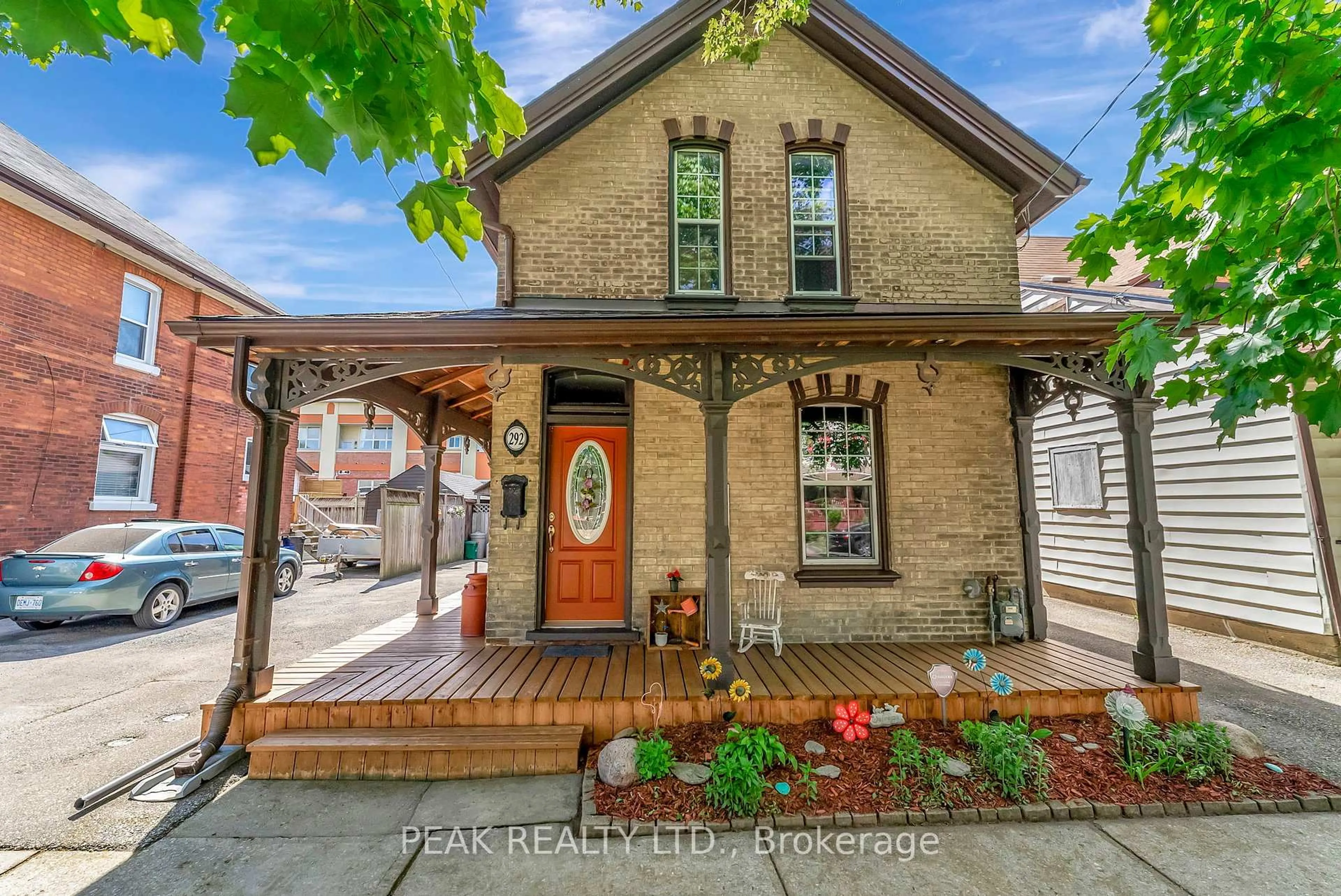 Home with brick exterior material, street for 292 Park Ave, Brantford Ontario N3S 5L1