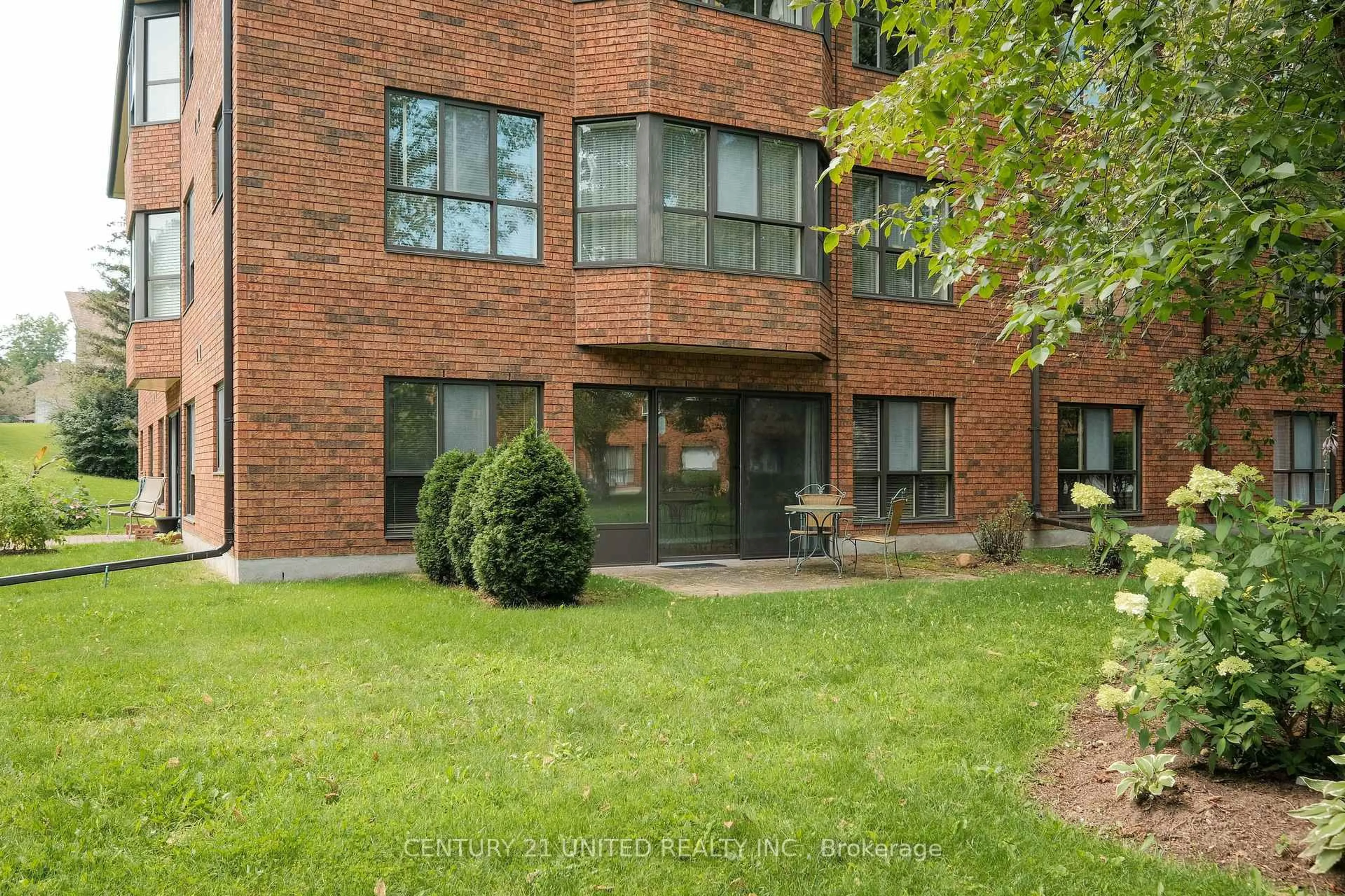 Patio, building for 921 Armour Rd #102, Peterborough East Ontario K9H 7K5