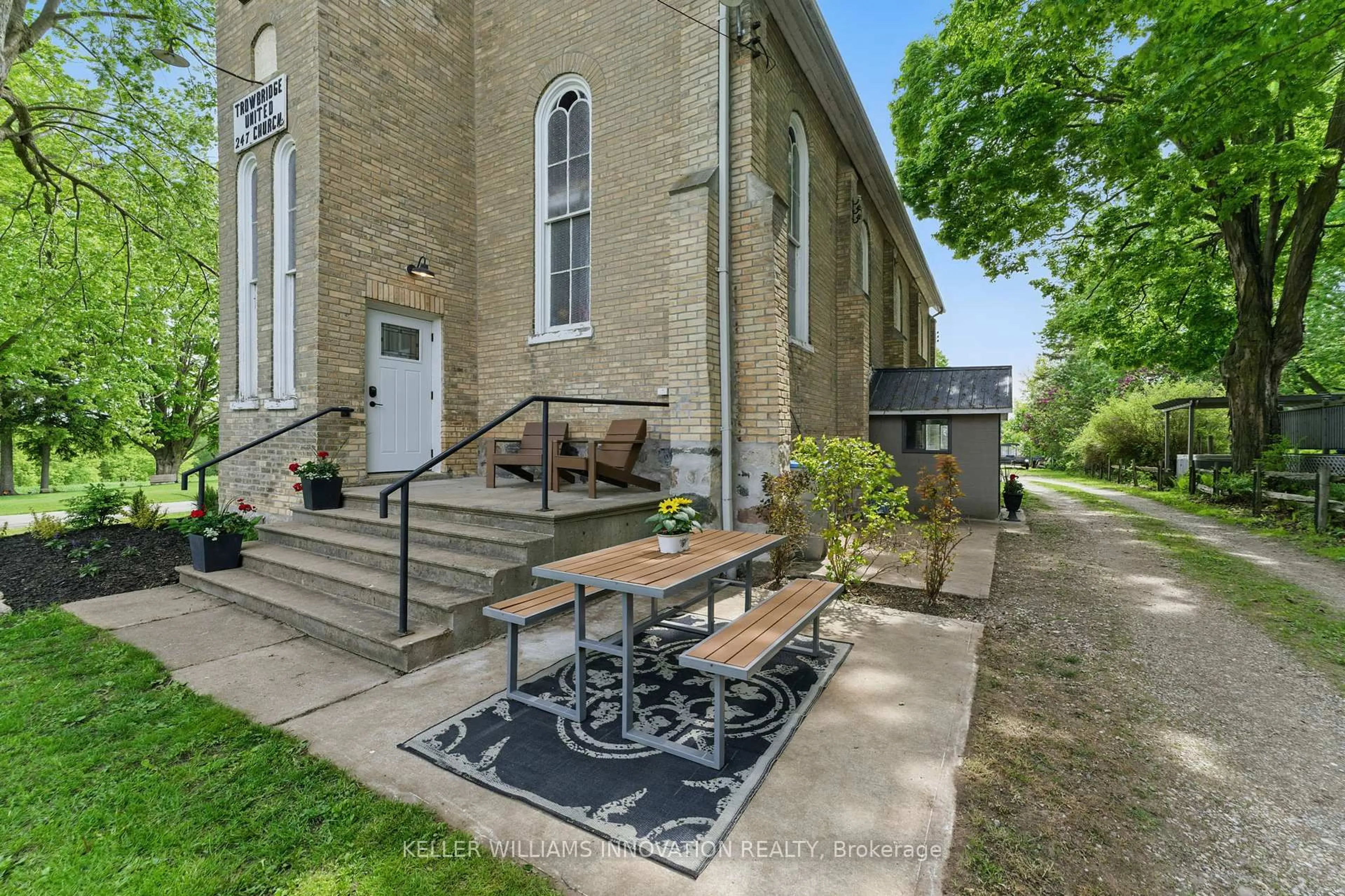 Patio, street for 247 West St, North Perth Ontario N4W 0L8