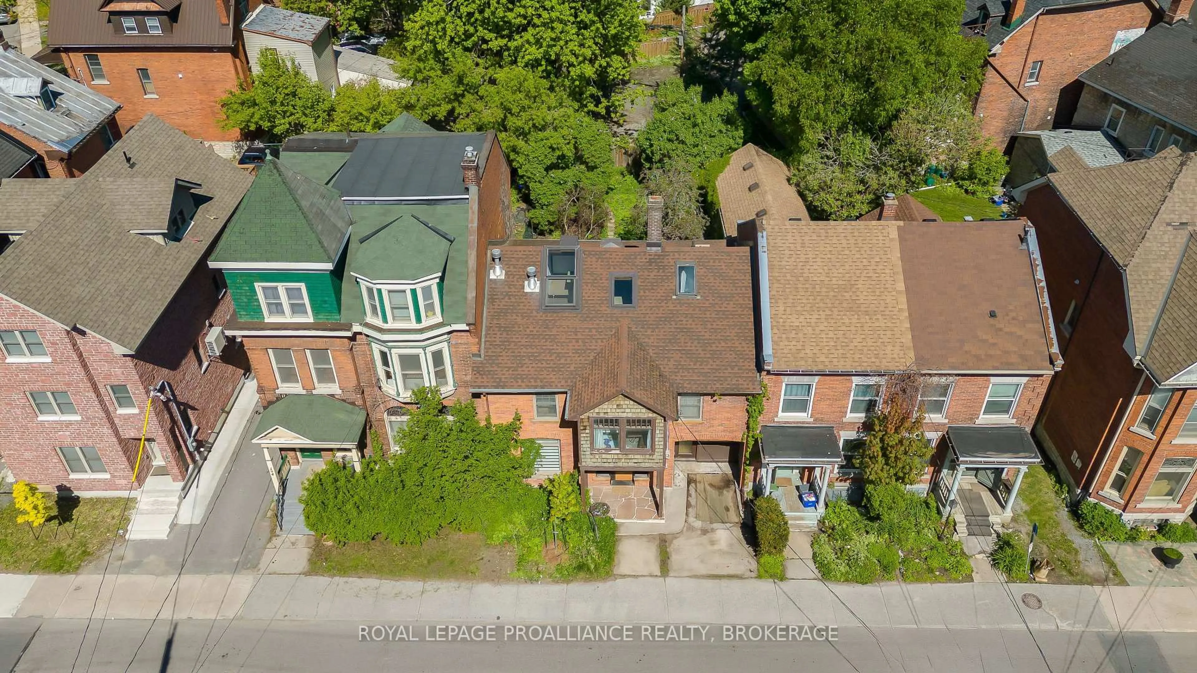 A pic from outside/outdoor area/front of a property/back of a property/a pic from drone, street for 198 Bagot St, Kingston Ontario K7L 3G1