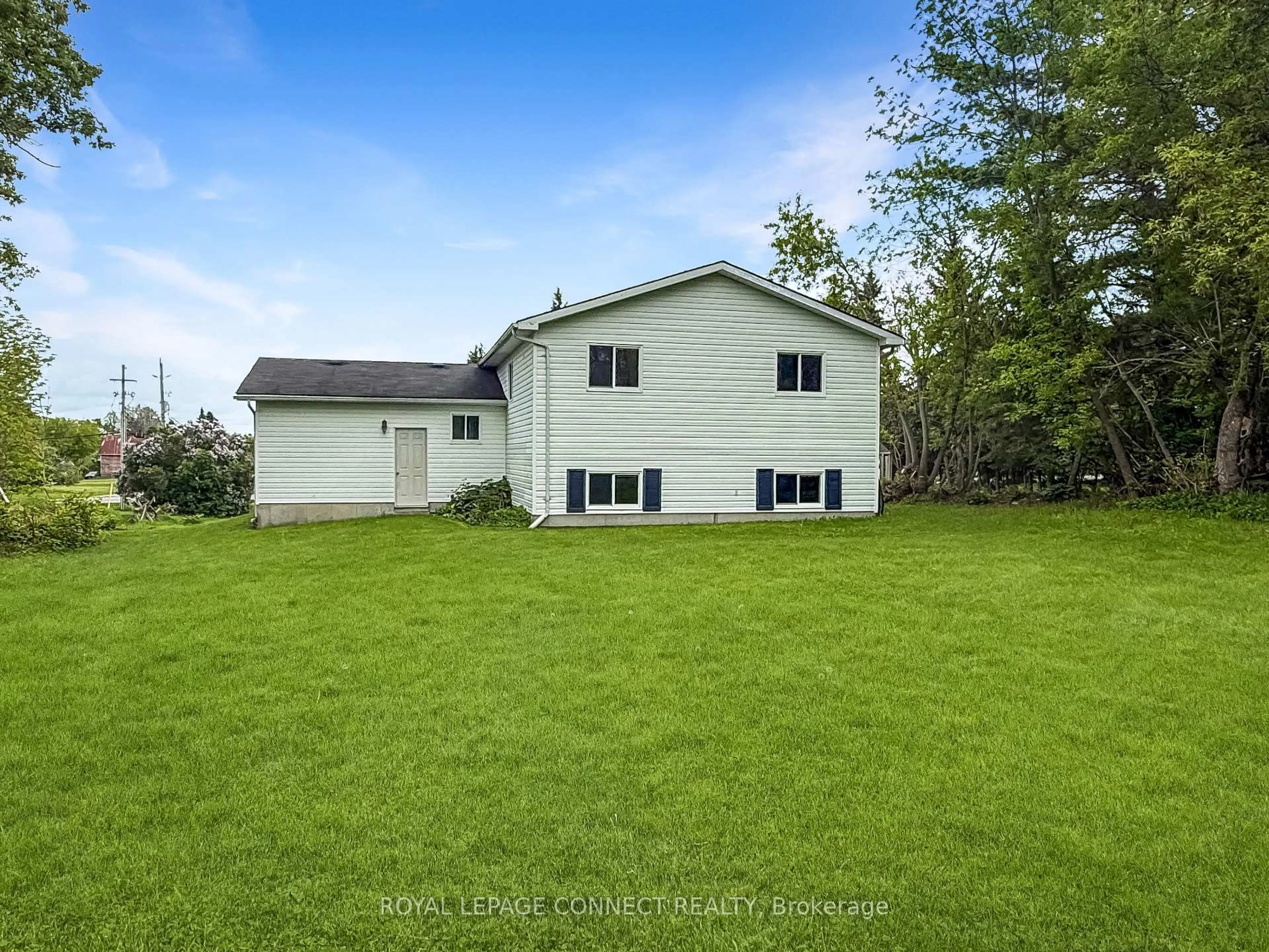 A pic from outside/outdoor area/front of a property/back of a property/a pic from drone, water/lake/river/ocean view for 691 Addington St, Tamworth Ontario K0K 3G0