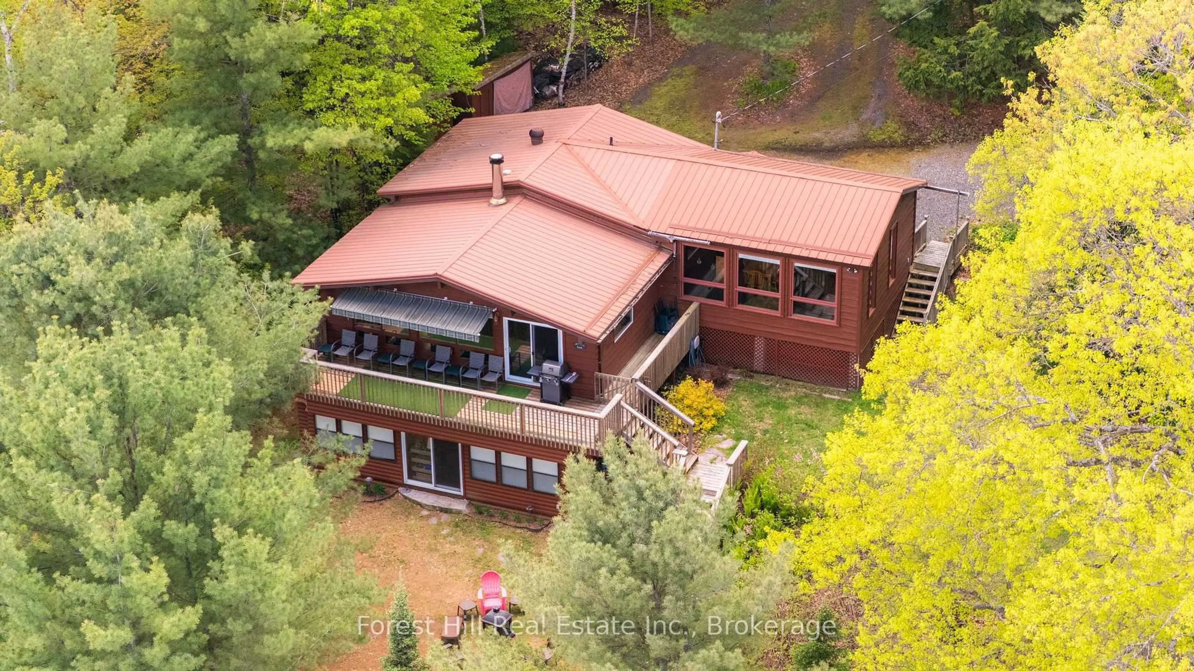 A pic from outside/outdoor area/front of a property/back of a property/a pic from drone, unknown for 445 Lorimer Lake Rd, McDougall Ontario P2A 2W7