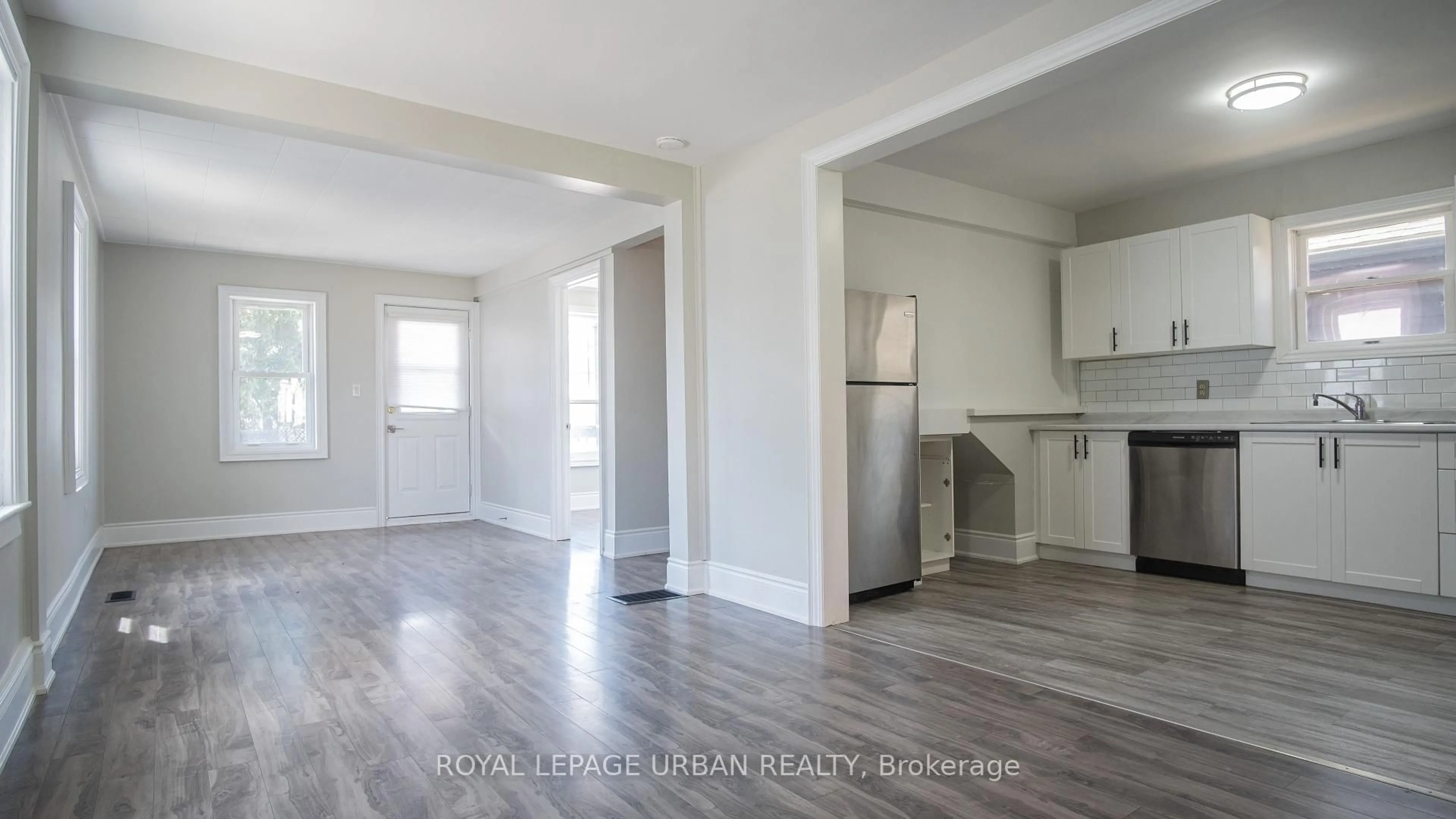 A pic of a room for 36 Welland St, Welland Ontario L3B 4E4