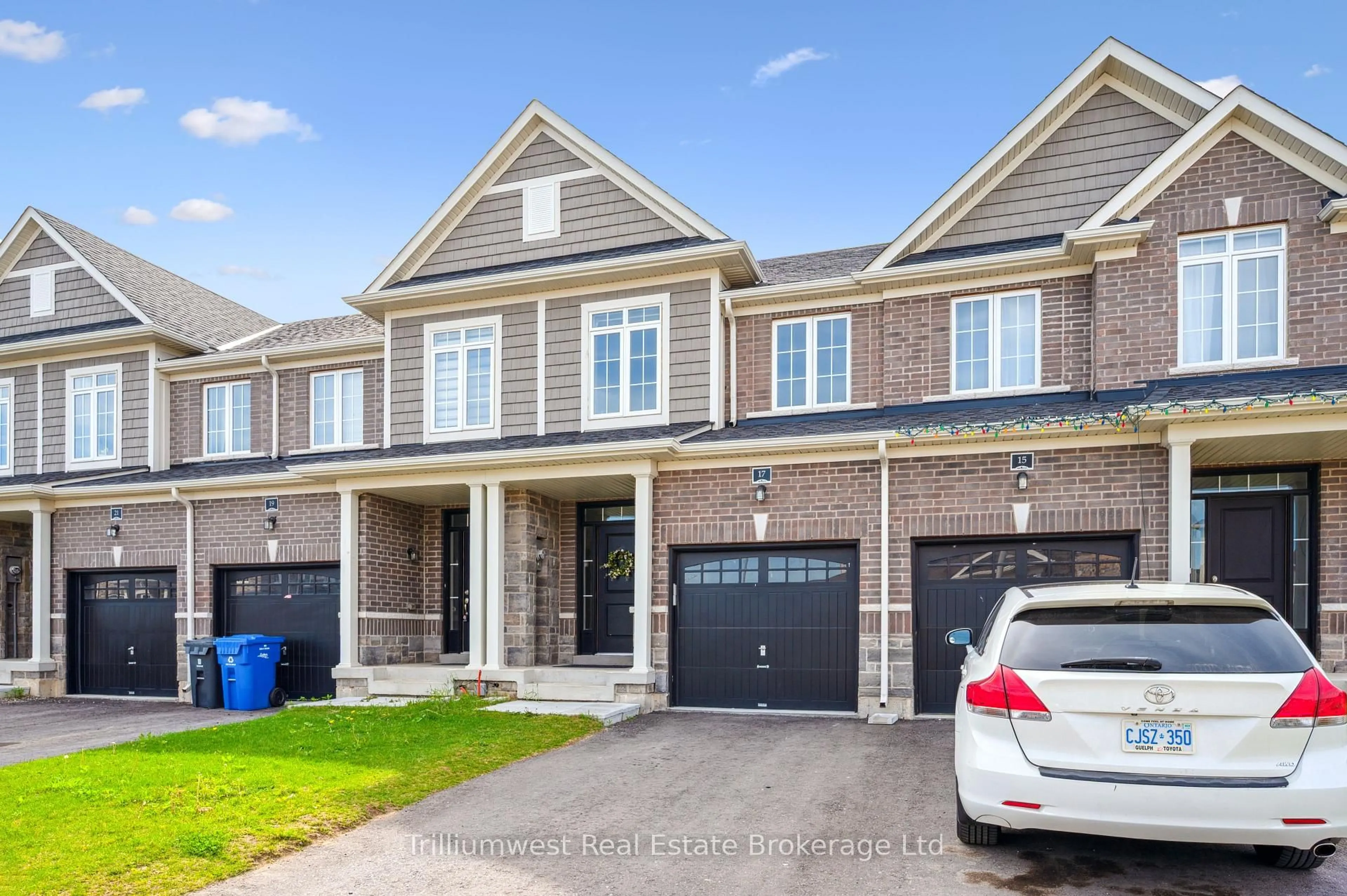 Home with brick exterior material, street for 17 Jell St, Guelph Ontario N1L 0R4