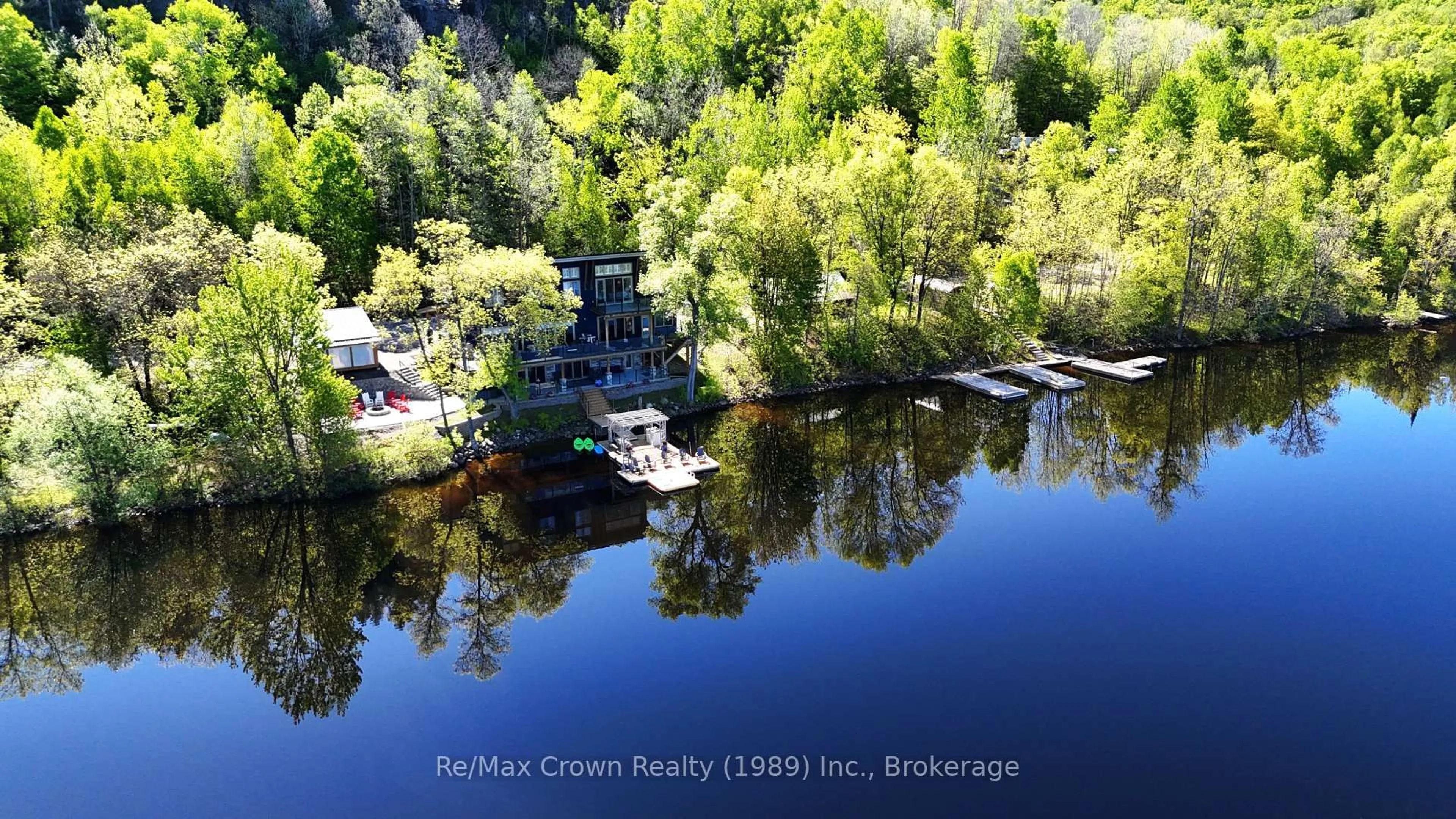 A pic from outside/outdoor area/front of a property/back of a property/a pic from drone, water/lake/river/ocean view for 7313 Highway 534 Highway, Parry Sound Remote Area Ontario P0H 2R0