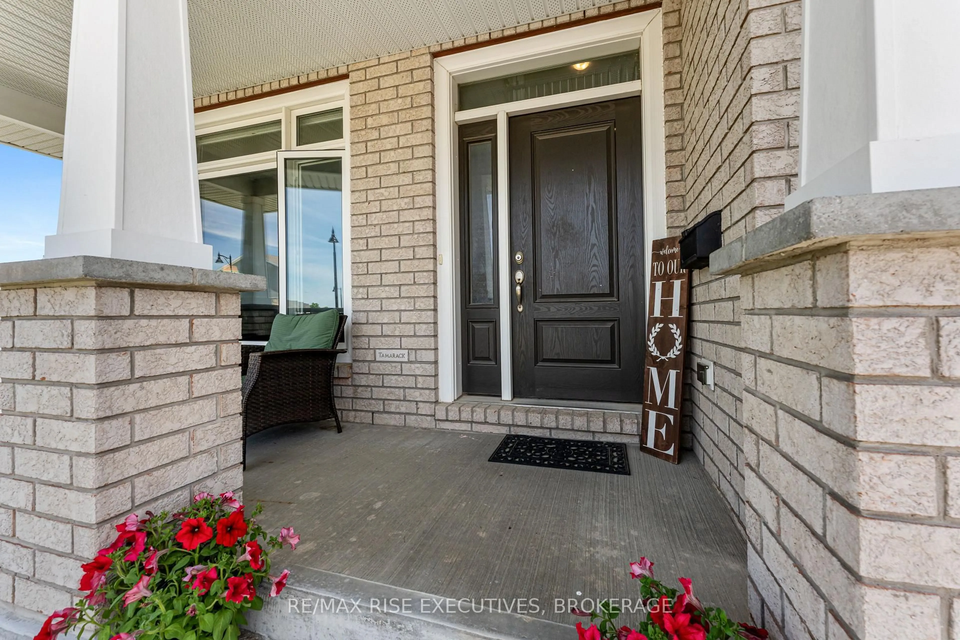 Indoor entryway for 1118 Woodhaven Dr, Kingston Ontario K7P 0R7
