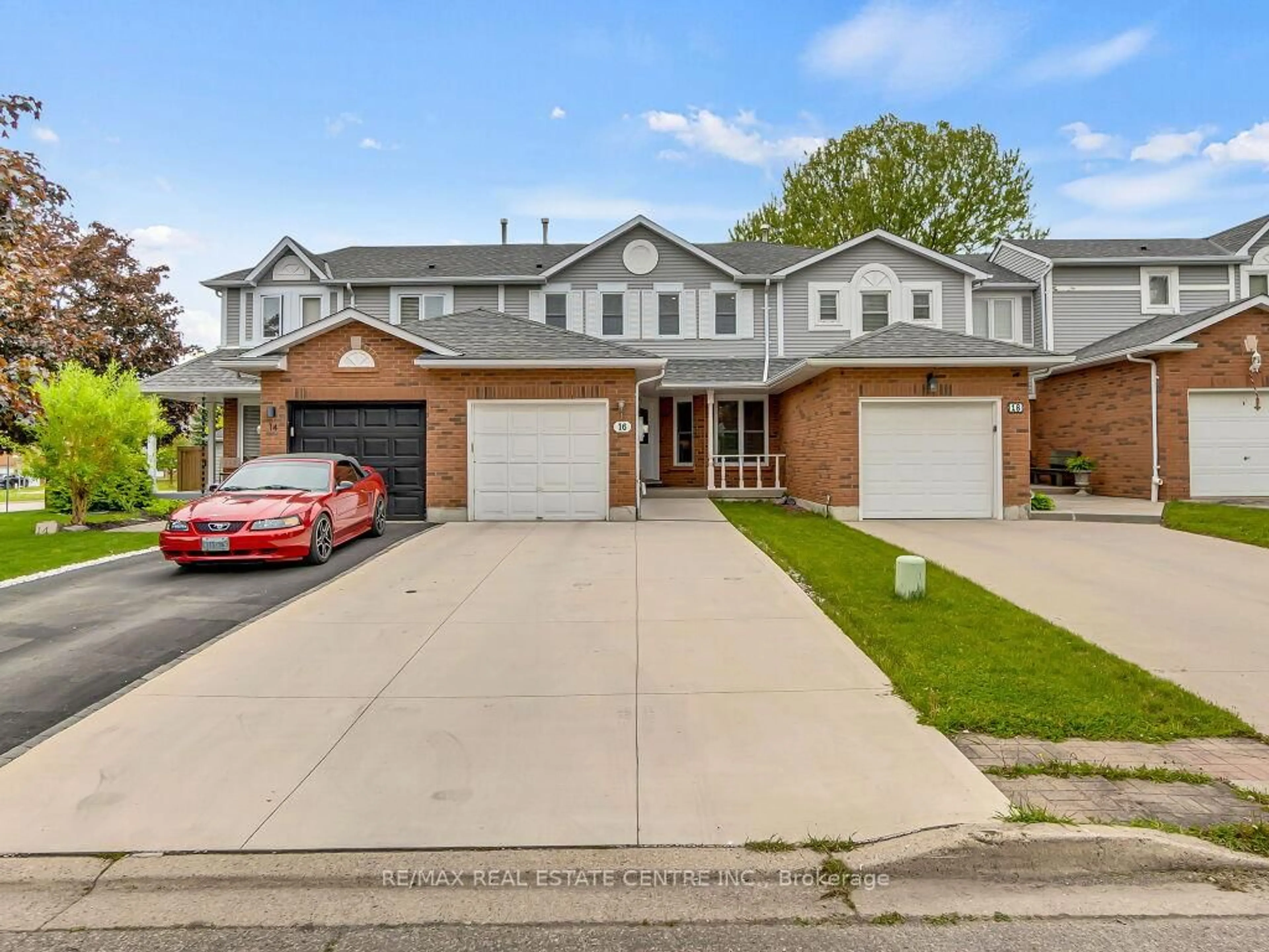 Home with brick exterior material, street for 16 Fairgreen Clse, Cambridge Ontario N1T 1T6