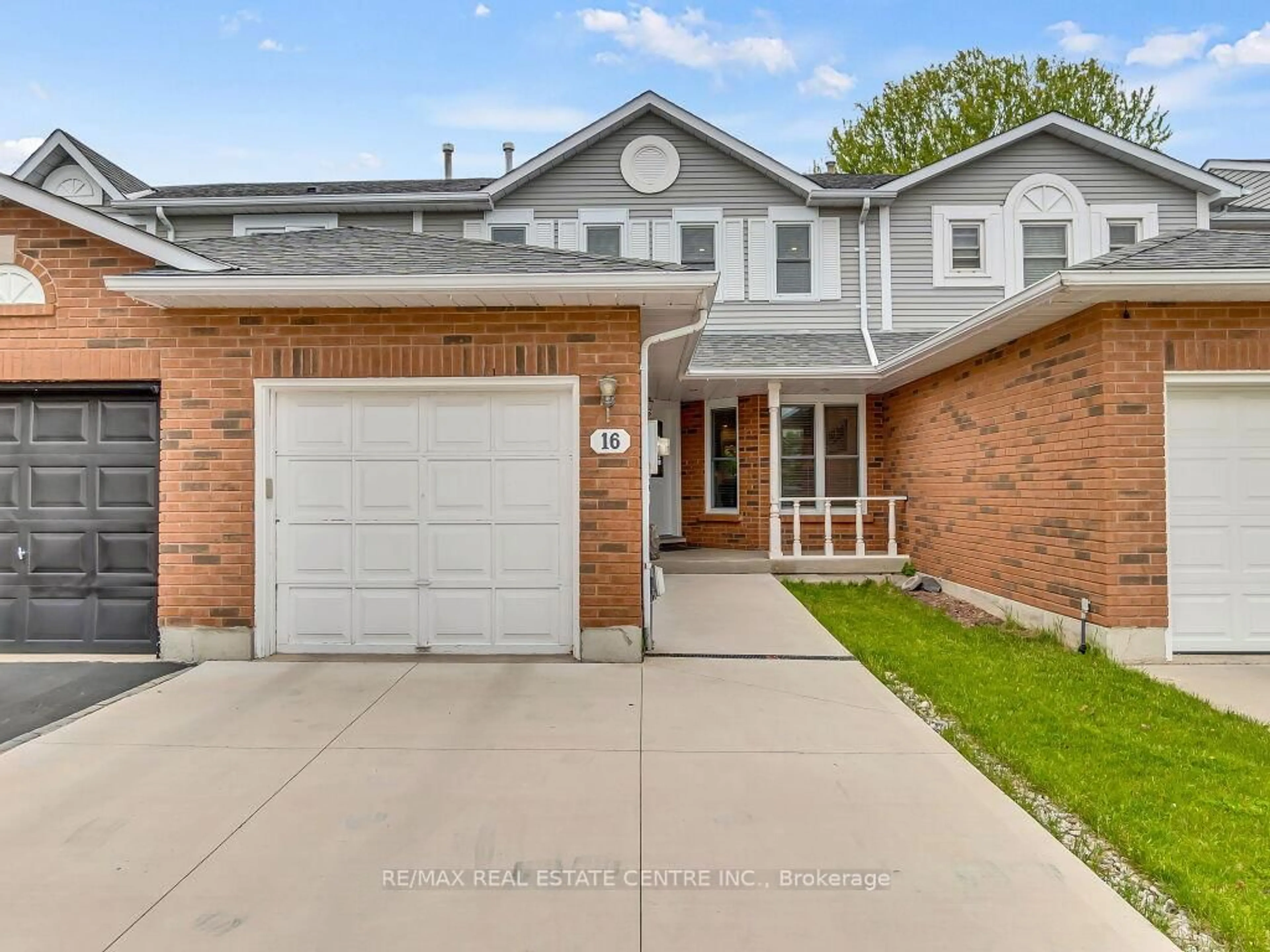 Home with brick exterior material, street for 16 Fairgreen Clse, Cambridge Ontario N1T 1T6