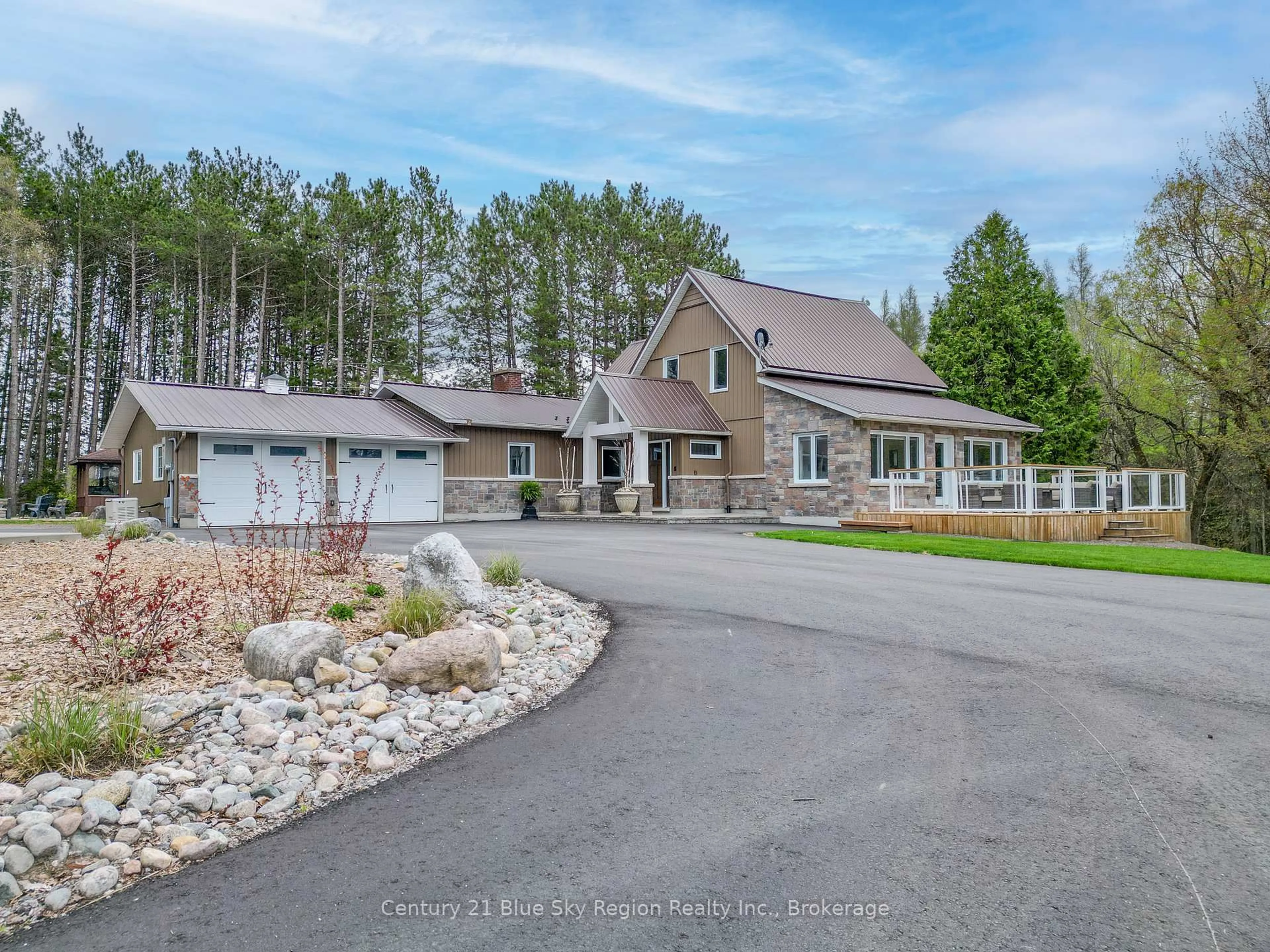A pic from outside/outdoor area/front of a property/back of a property/a pic from drone, unknown for 54 Chadbourne Dr, North Bay Ontario P1B 8G2