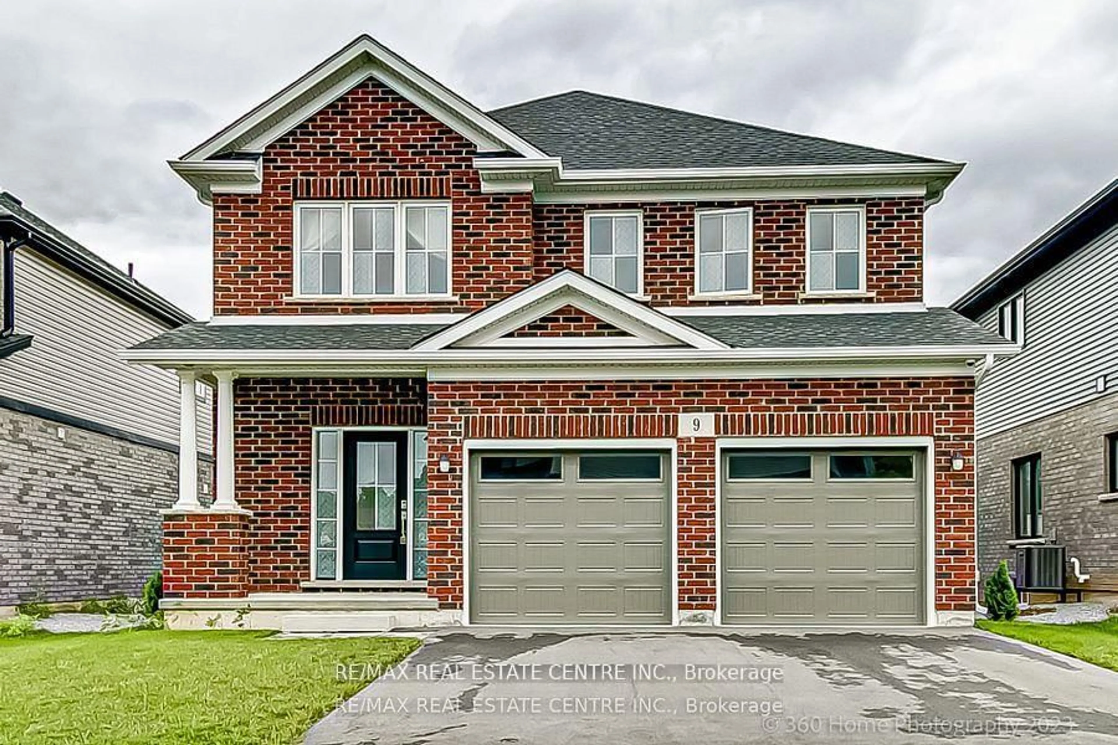 Home with brick exterior material, street for 9 Overholt Dr, Thorold Ontario L2V 0G4
