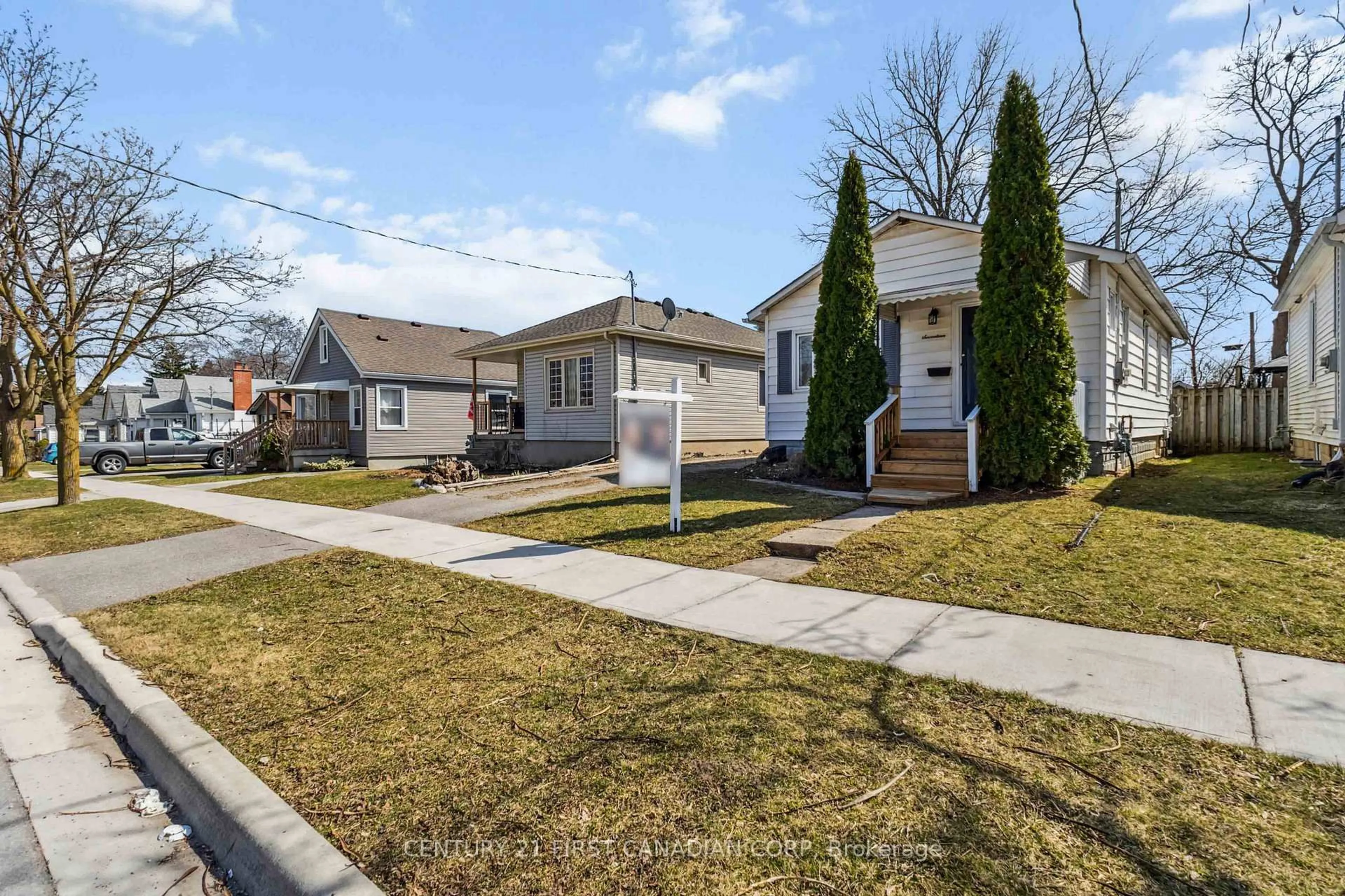 A pic from outside/outdoor area/front of a property/back of a property/a pic from drone, street for 17 Highway Ave, London South Ontario N6C 2K4