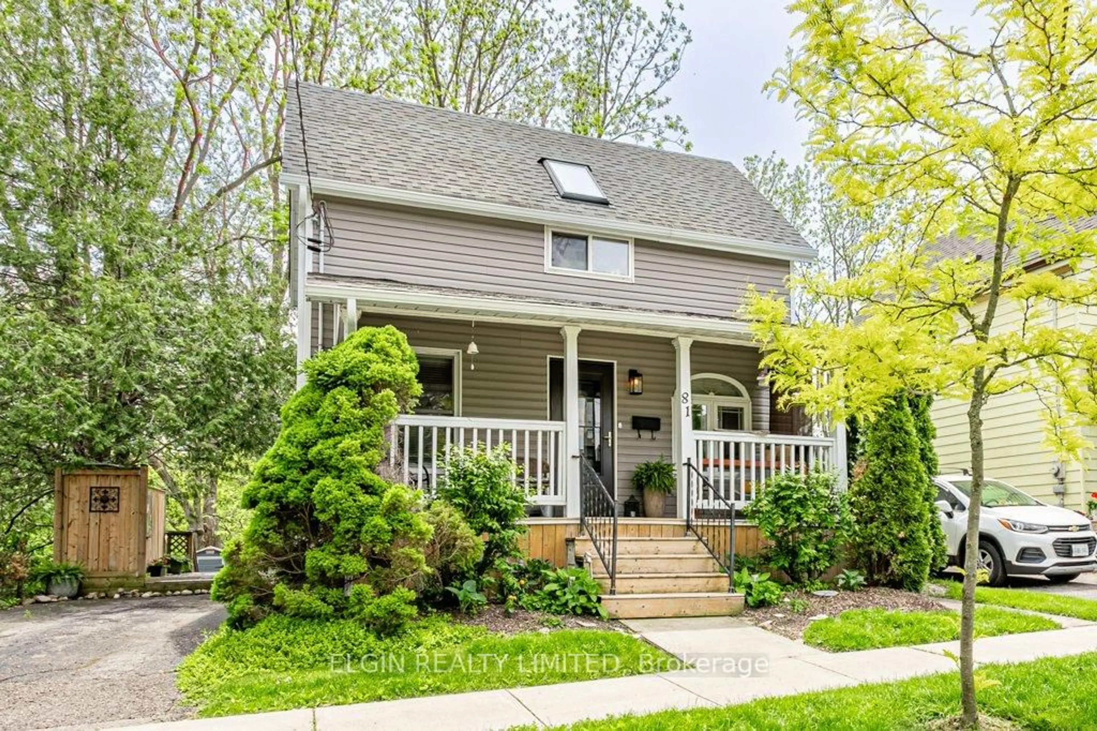 Home with vinyl exterior material, street for 81 Hemlock St, St. Thomas Ontario N5R 1X8