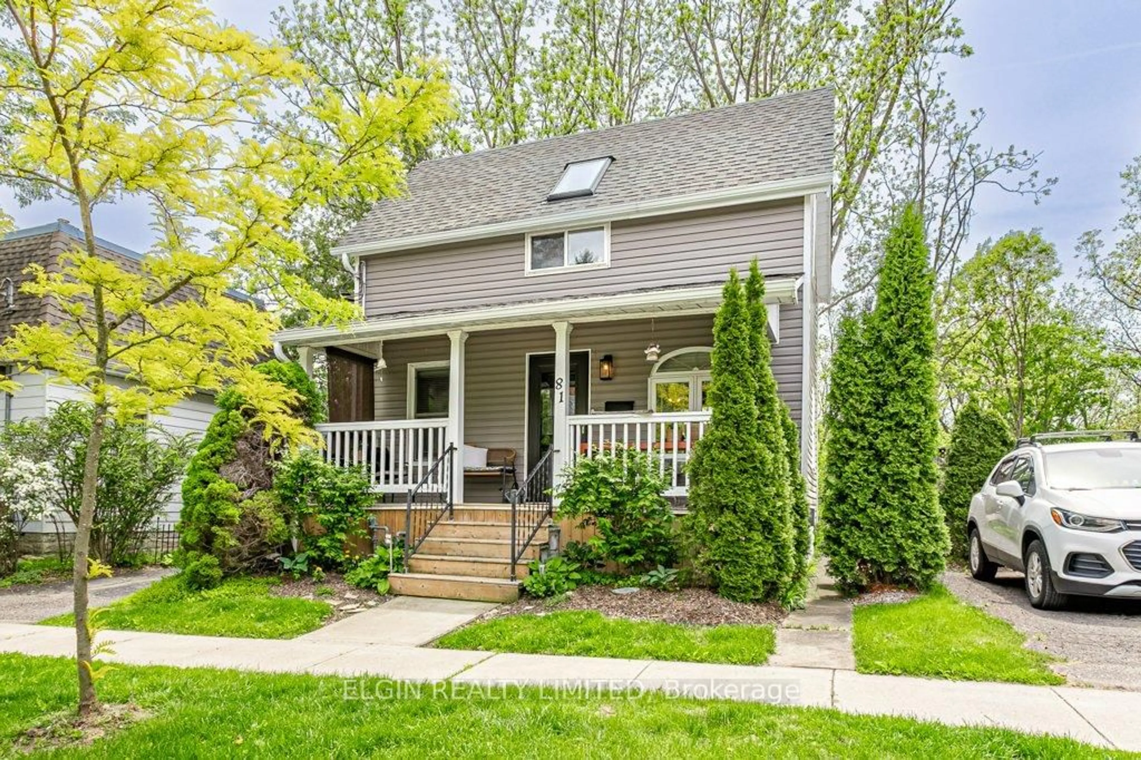 Home with vinyl exterior material, street for 81 Hemlock St, St. Thomas Ontario N5R 1X8