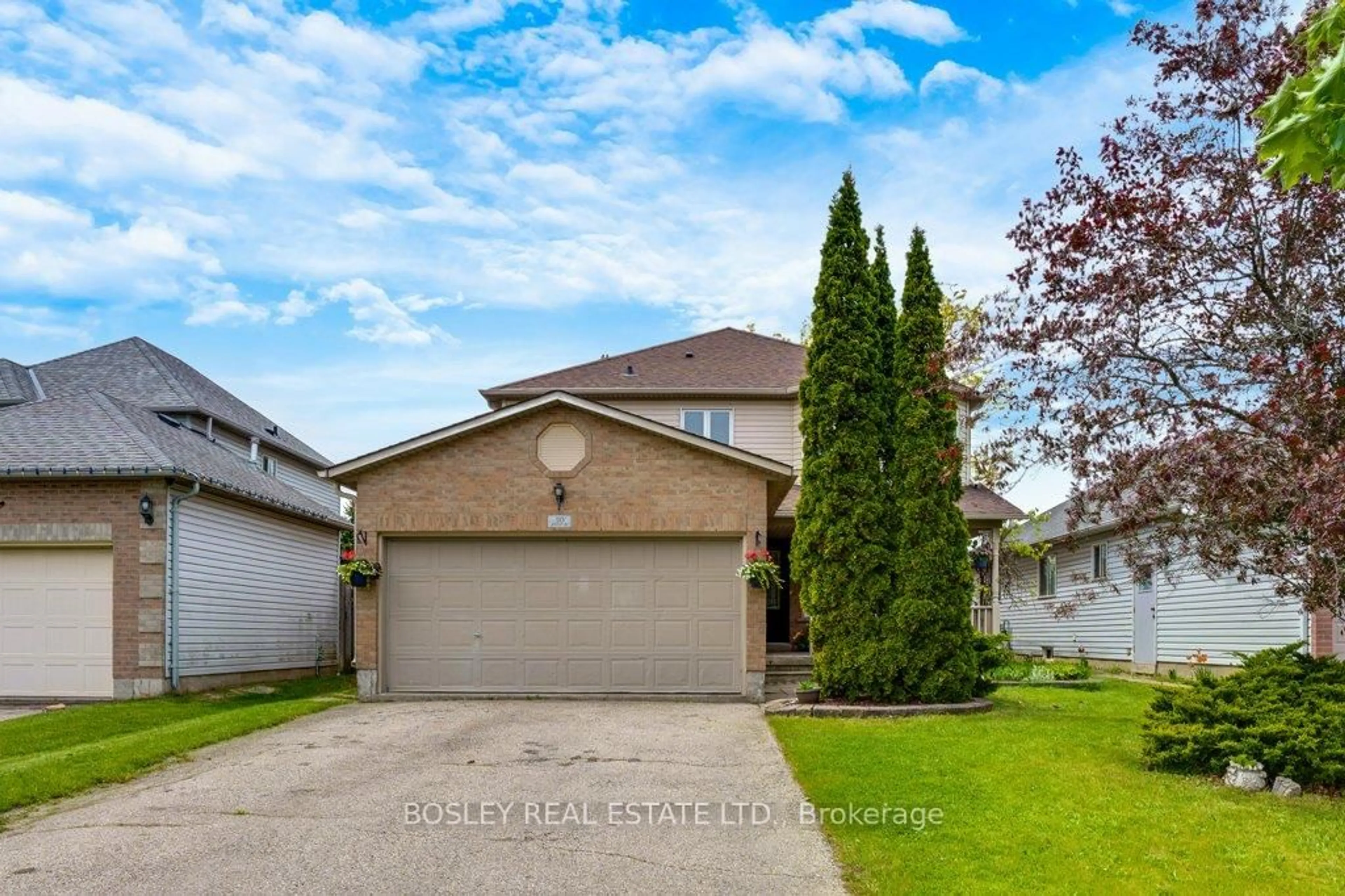 Home with vinyl exterior material, street for 50 Hilltop Dr, North Dumfries Ontario N0B 1E0
