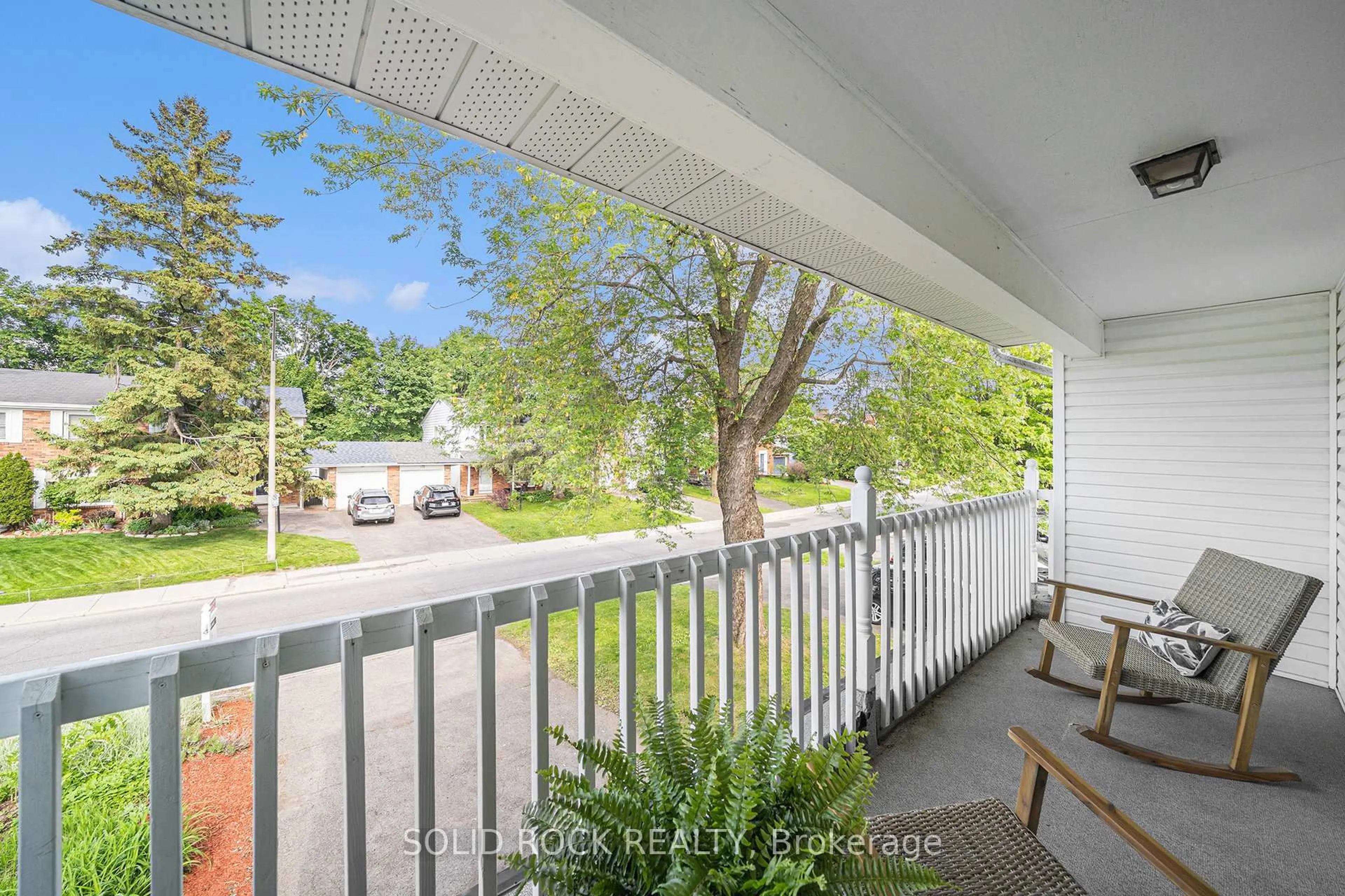 Patio, unknown for 116 Mcclellan Rd, Ottawa Ontario K2H 5V9