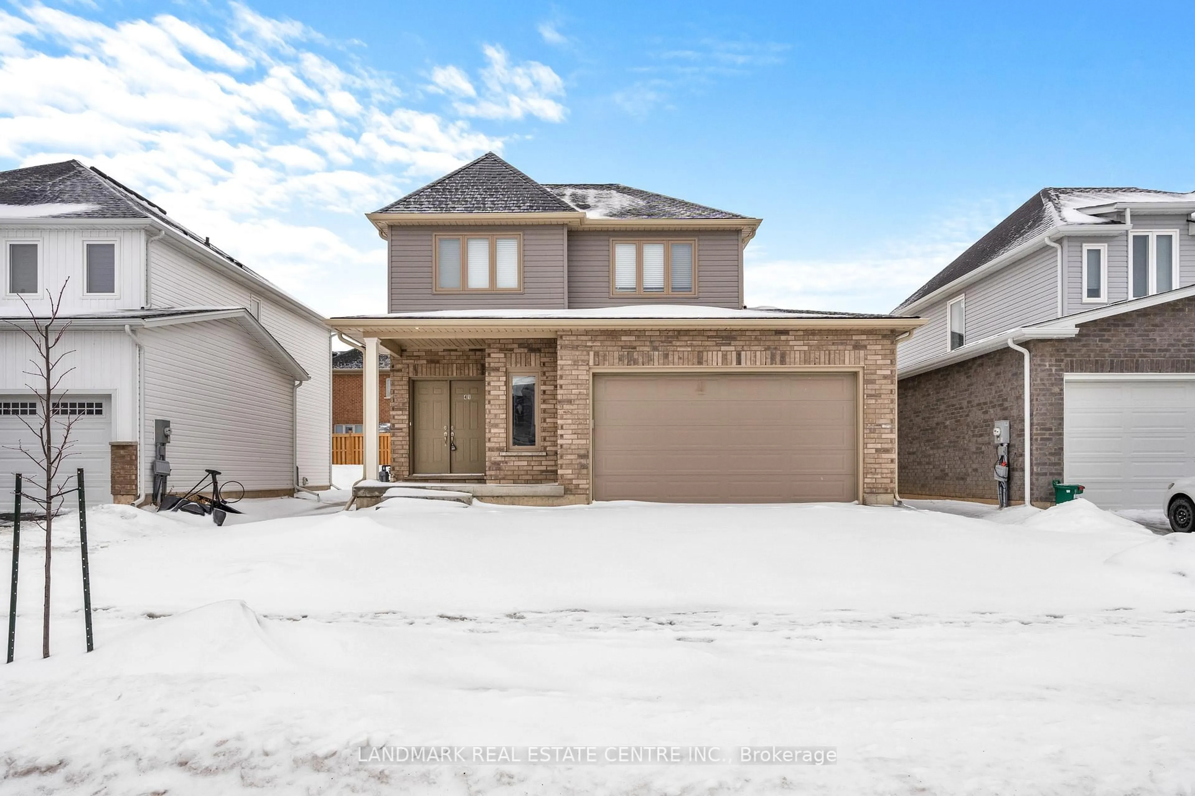 Home with brick exterior material, street for 41 Autumn Ave, Thorold Ontario L2V 0H2