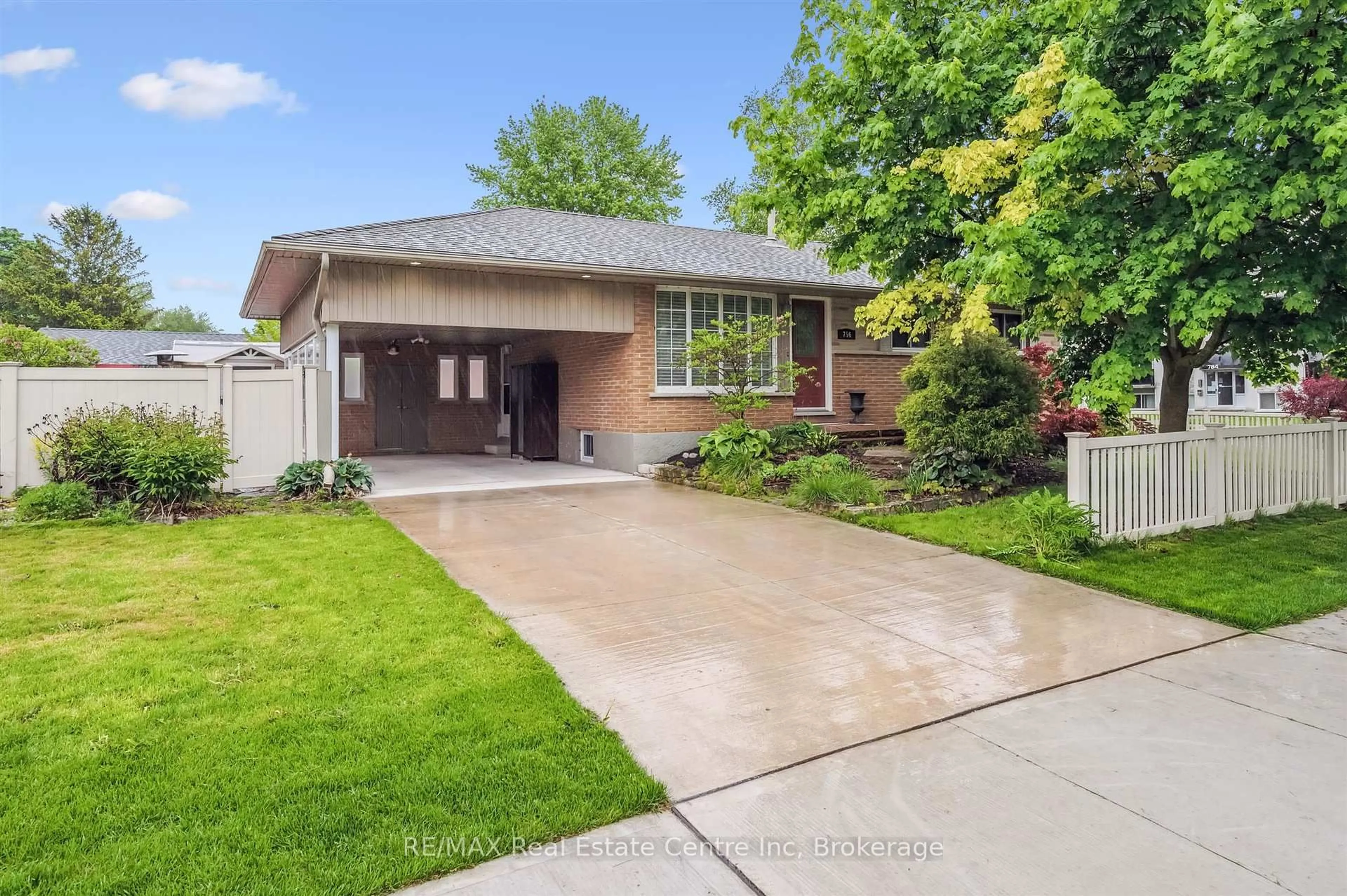 Home with brick exterior material, street for 756 CAMBRIDGE St, Woodstock Ontario N4S 4V6