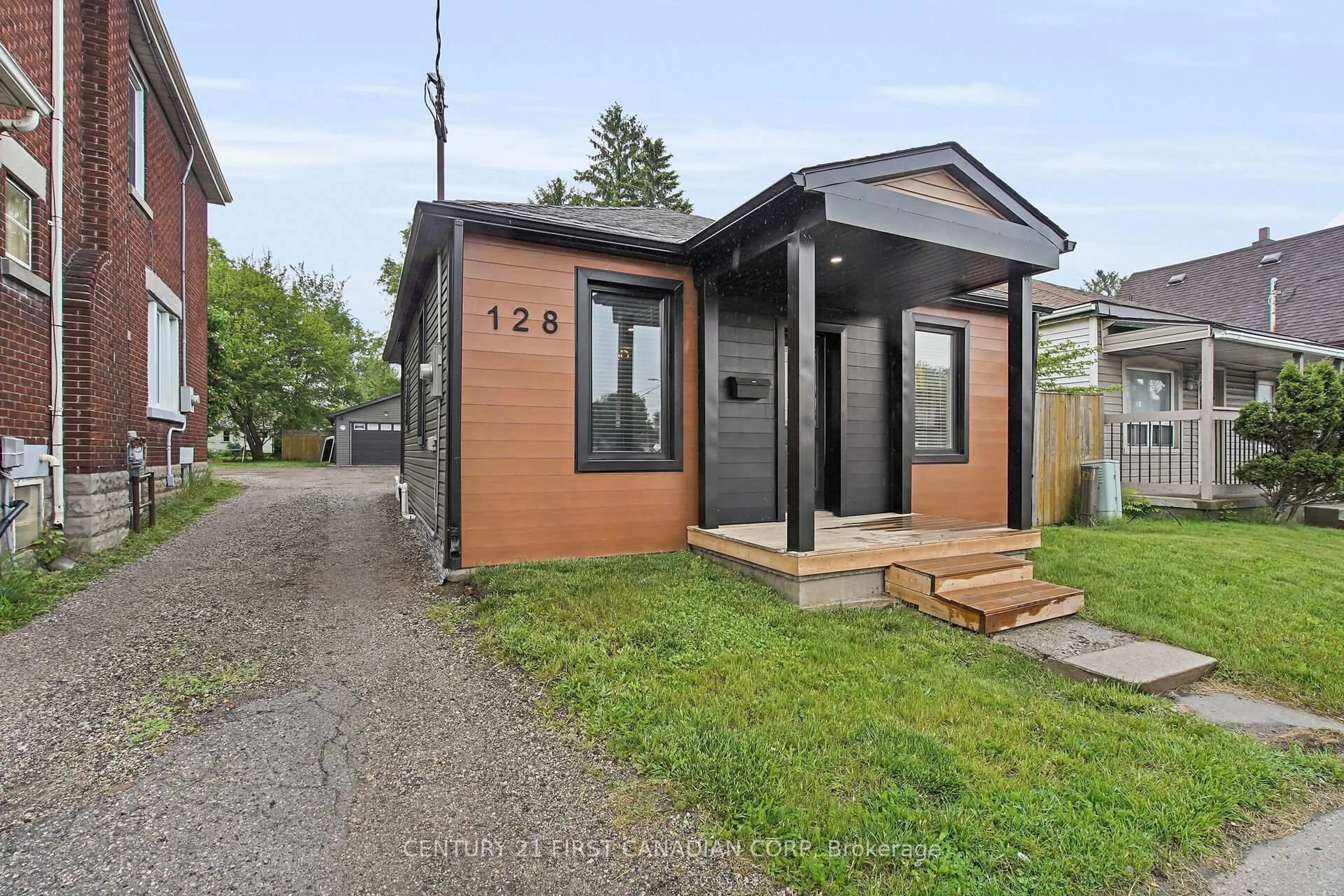 Unknown for 128 Adelaide St, London East Ontario N6B 3G8